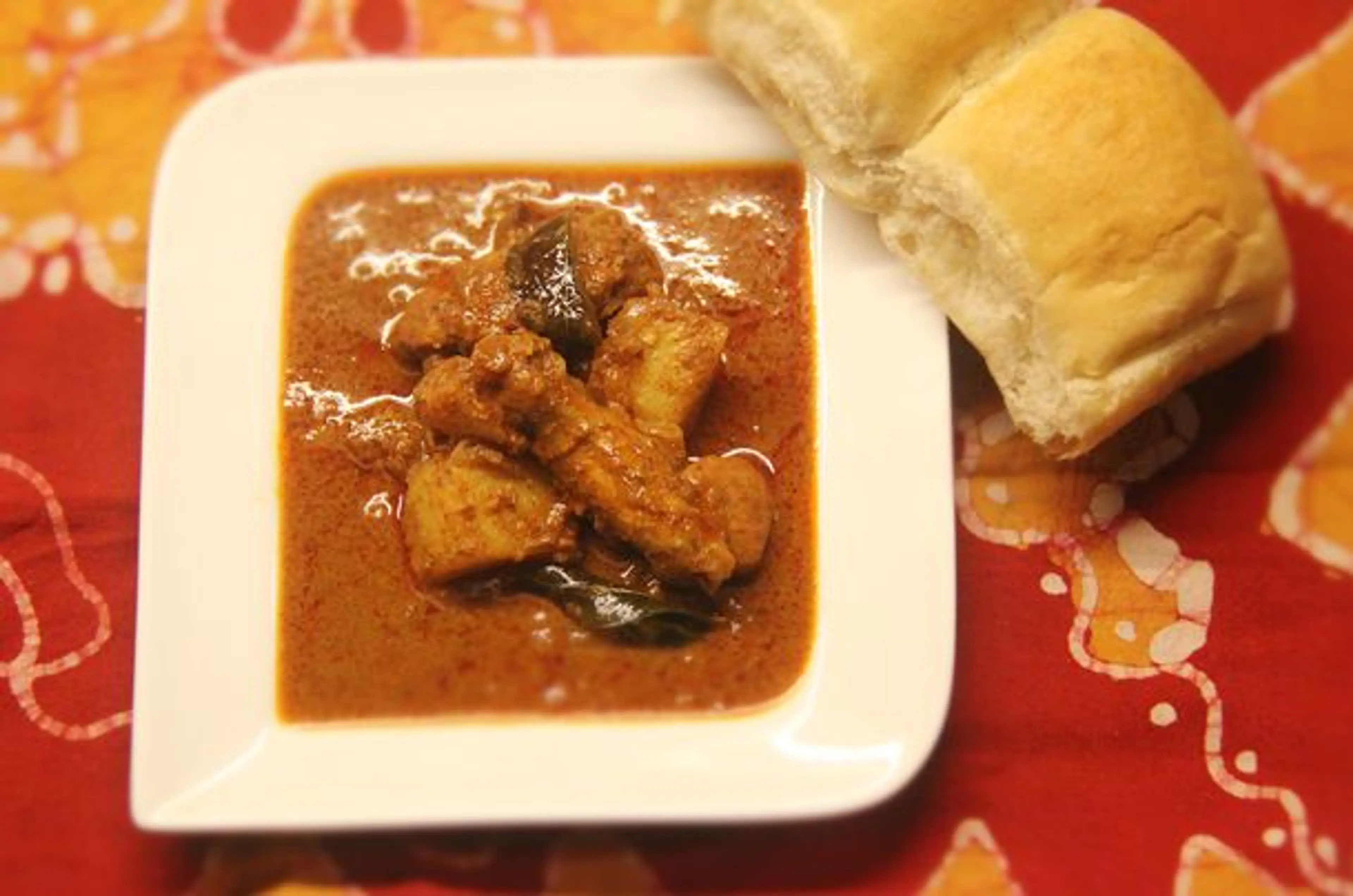 Kerala-Style Chicken (Nadan Khozi Curry) Recipe