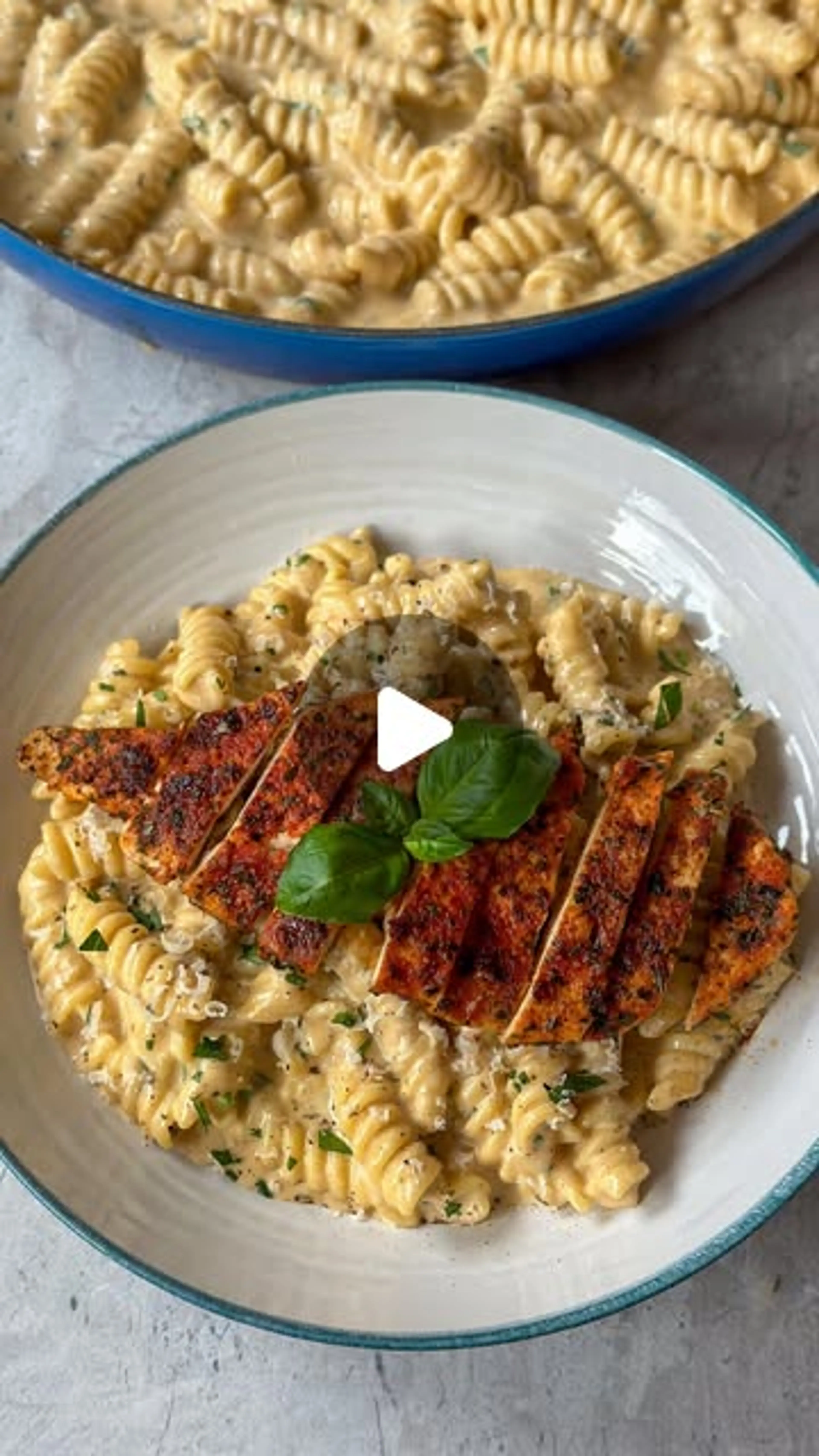 Creamy Garlic Parmesan & Chicken Pasta
