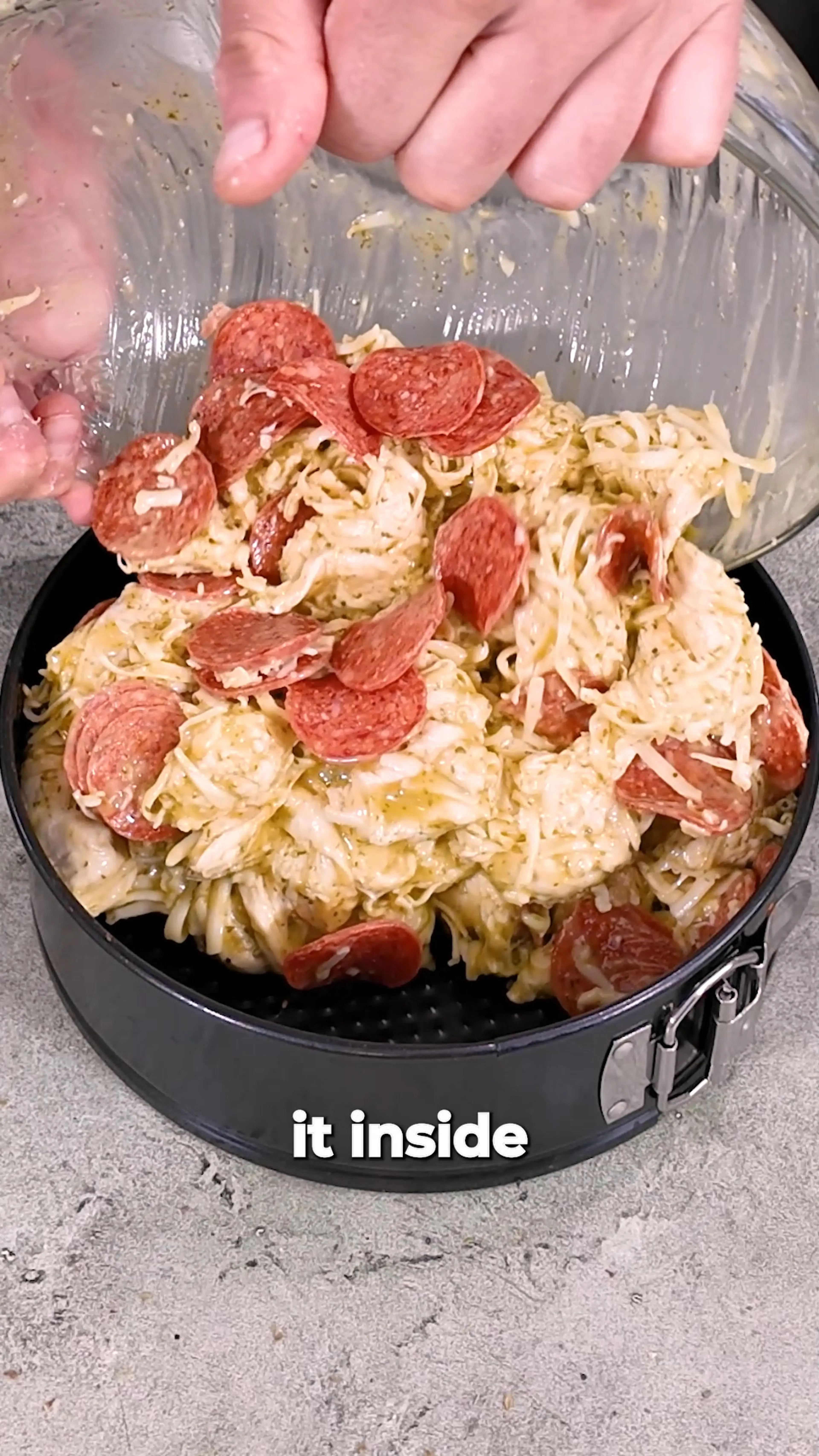 Pepperoni Pizza Pull Apart Bread