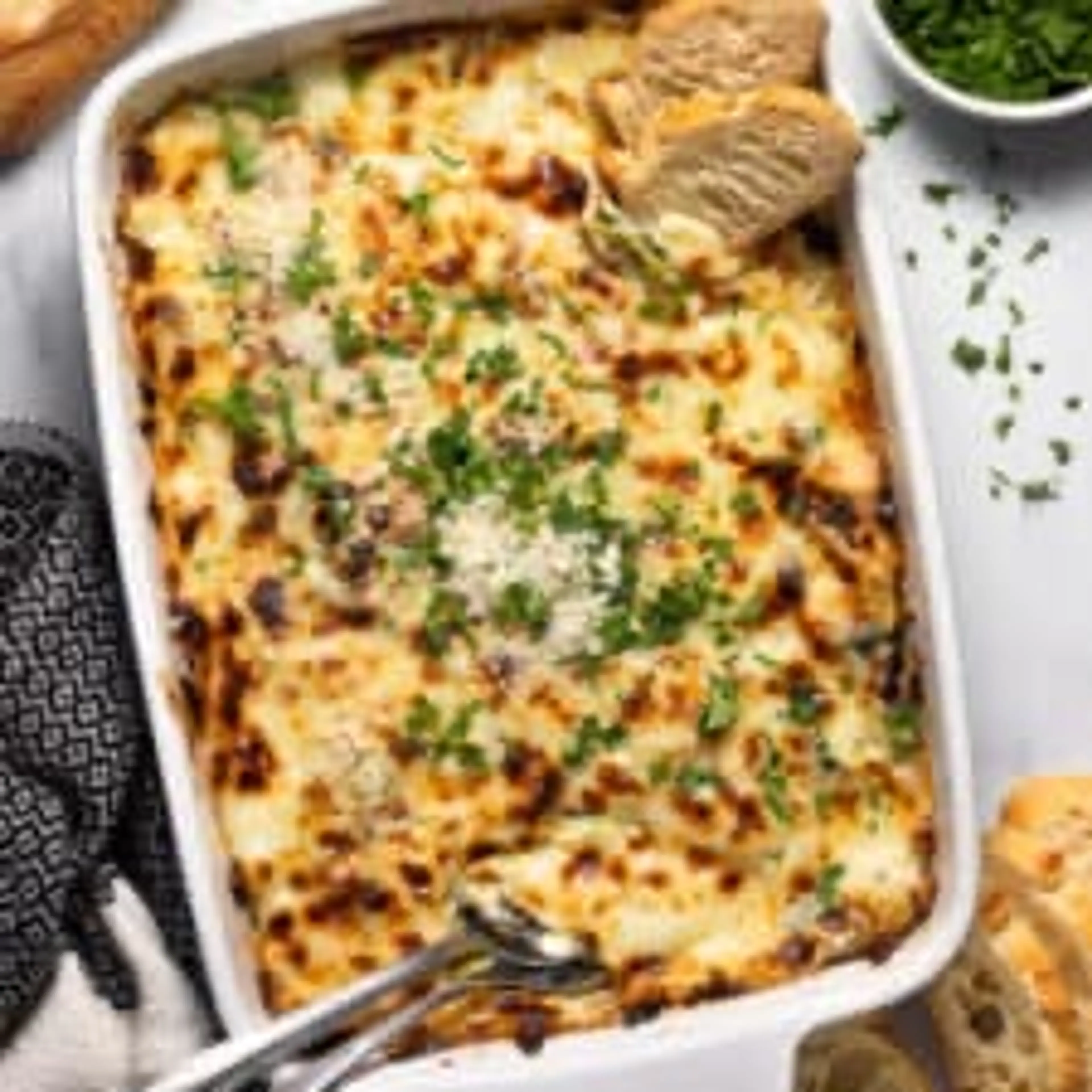 The Easiest Baked Spinach and Artichoke Dip