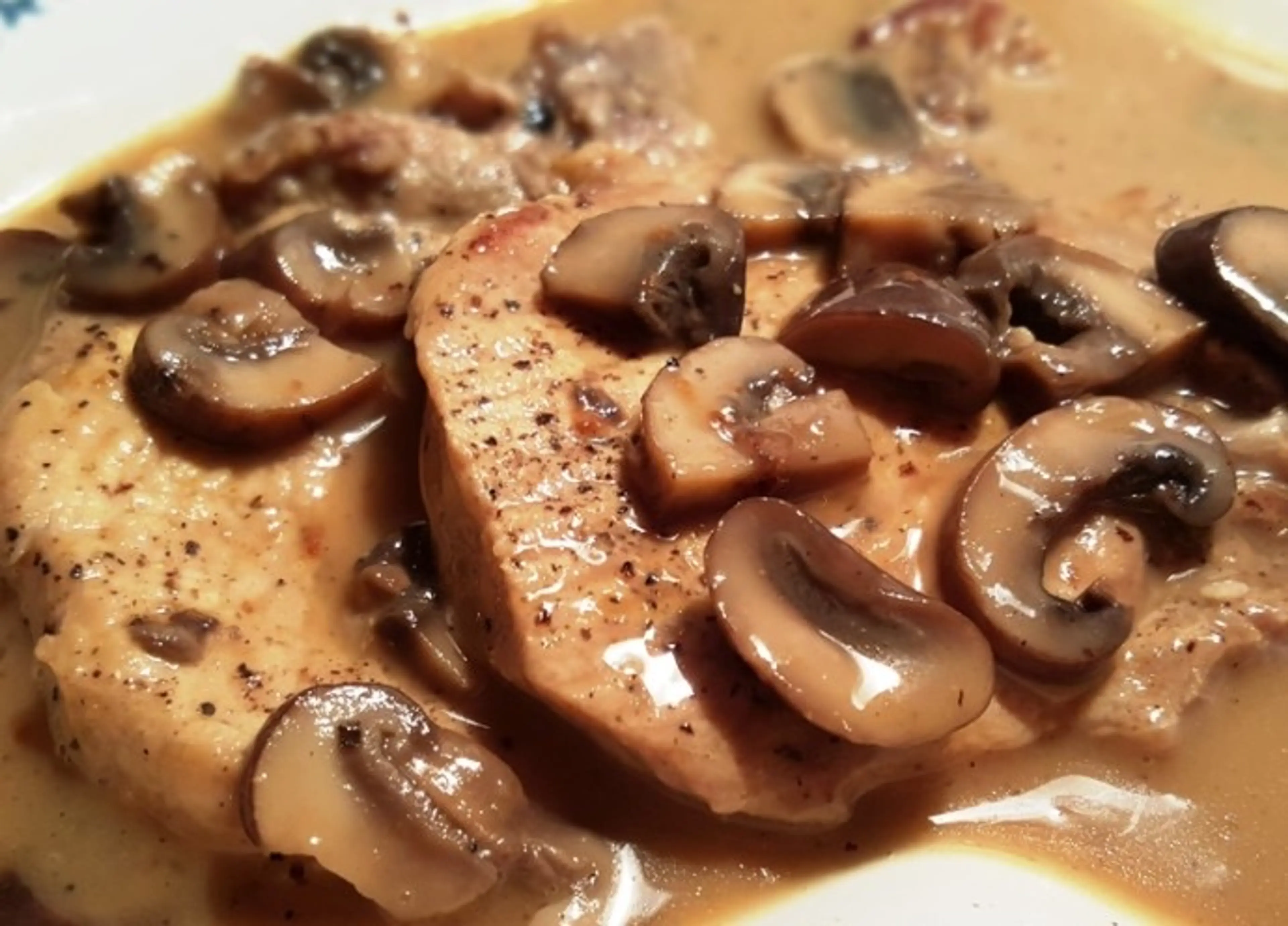 Pressure Cooker Pork Chops in Mushroom Gravy