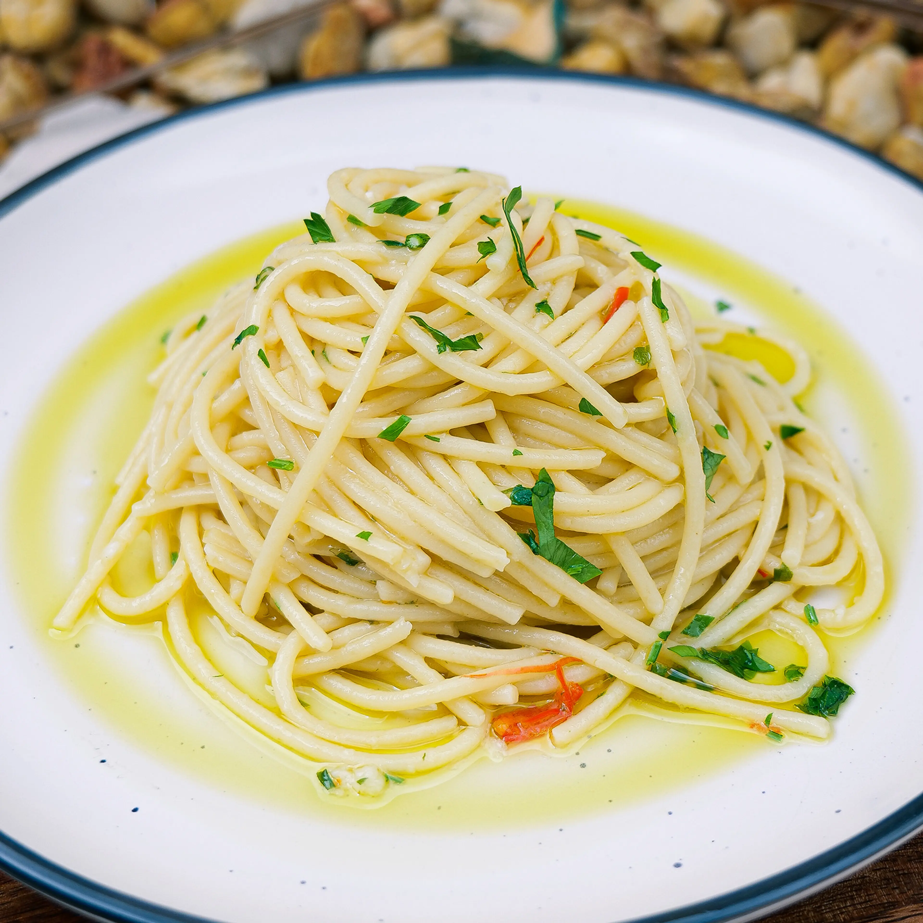 SPAGHETTI AGLIO e OLIO