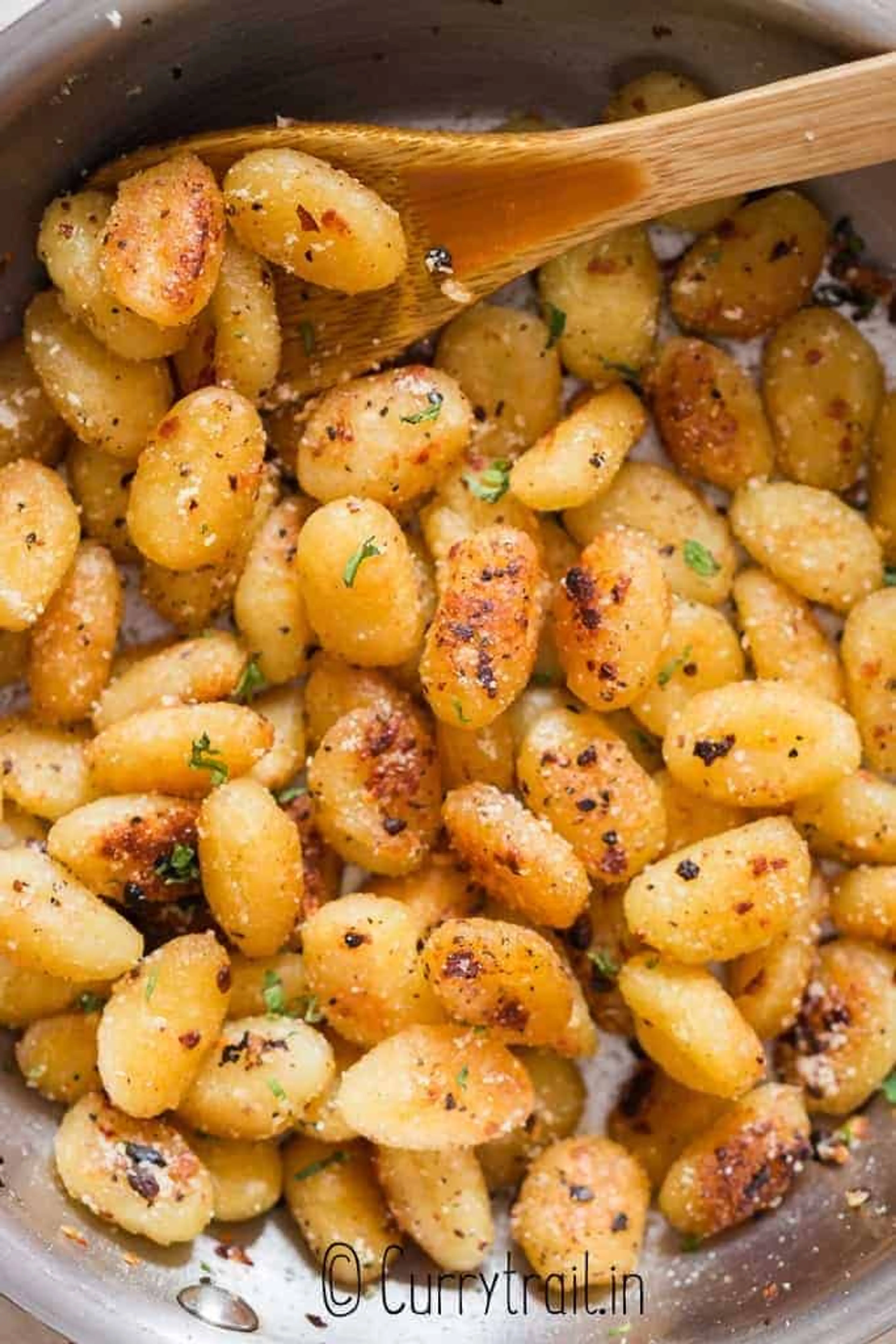 Pan-Fried Gnocchi in Cream Sauce