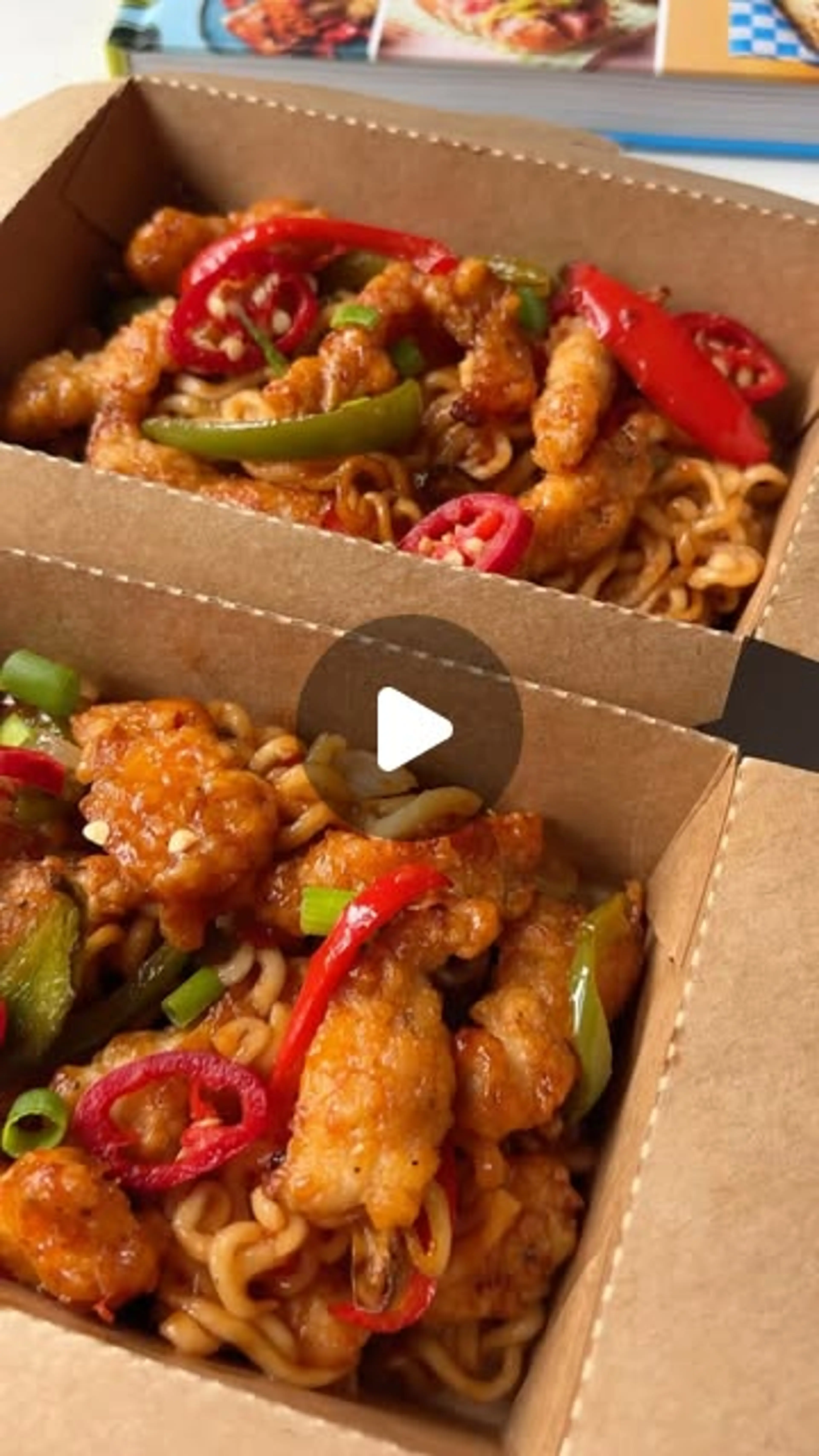 Garlic crispy chilli chicken noodles