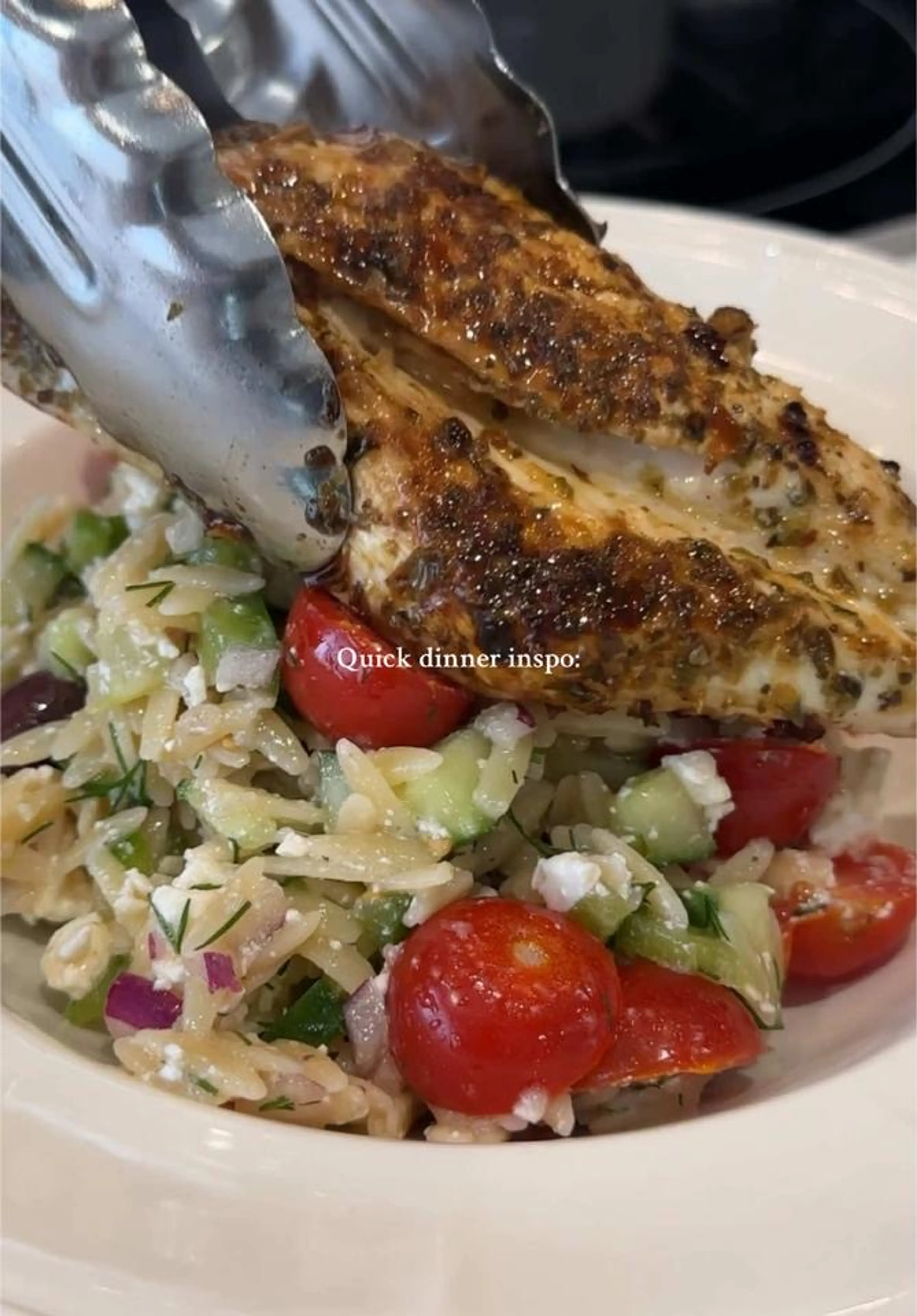 Greek Orzo Salad with Grilled Chicken. Eet Smakelijk