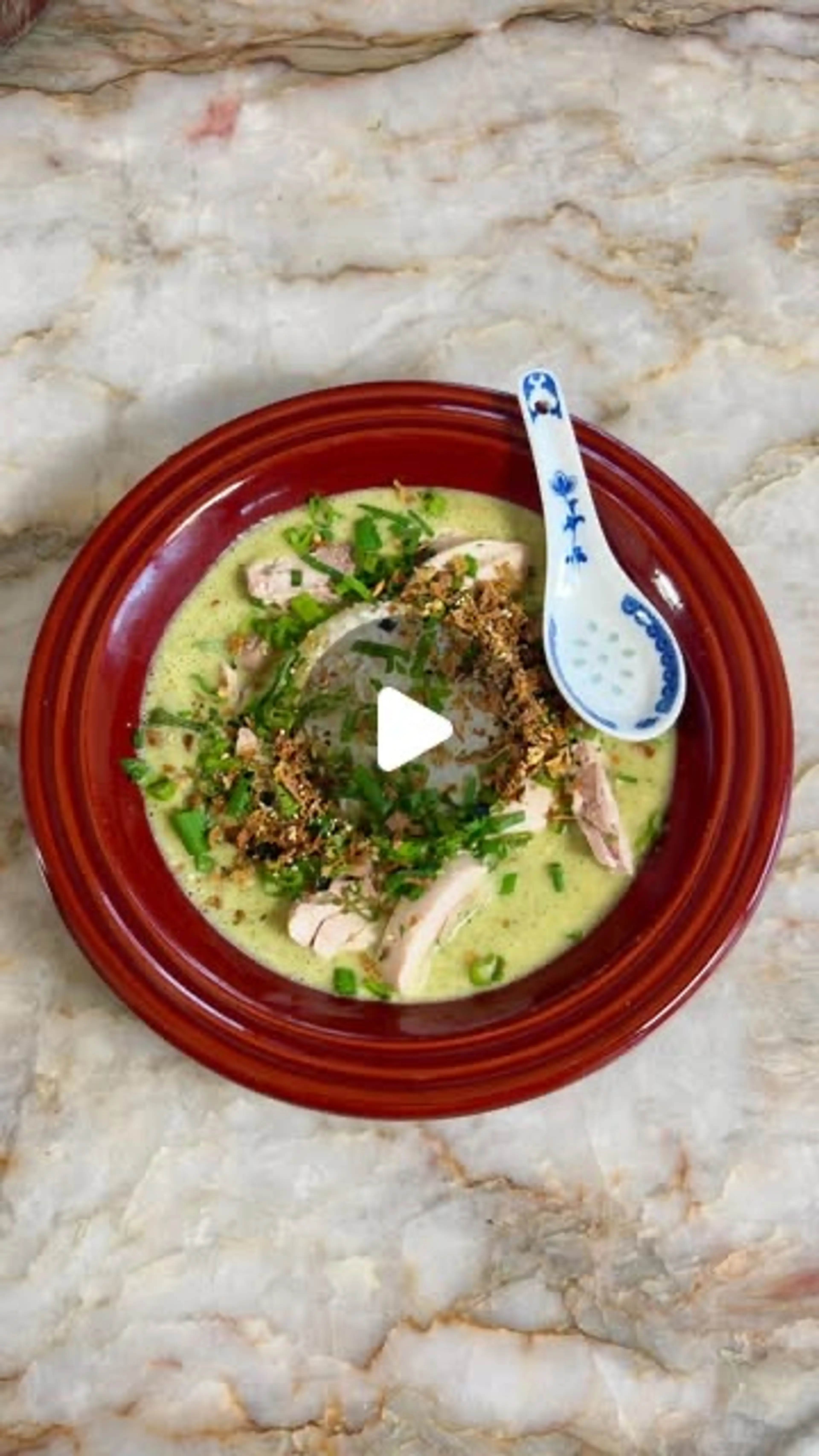 Kruidige Curry Courgette Soep met Kip & Rijst