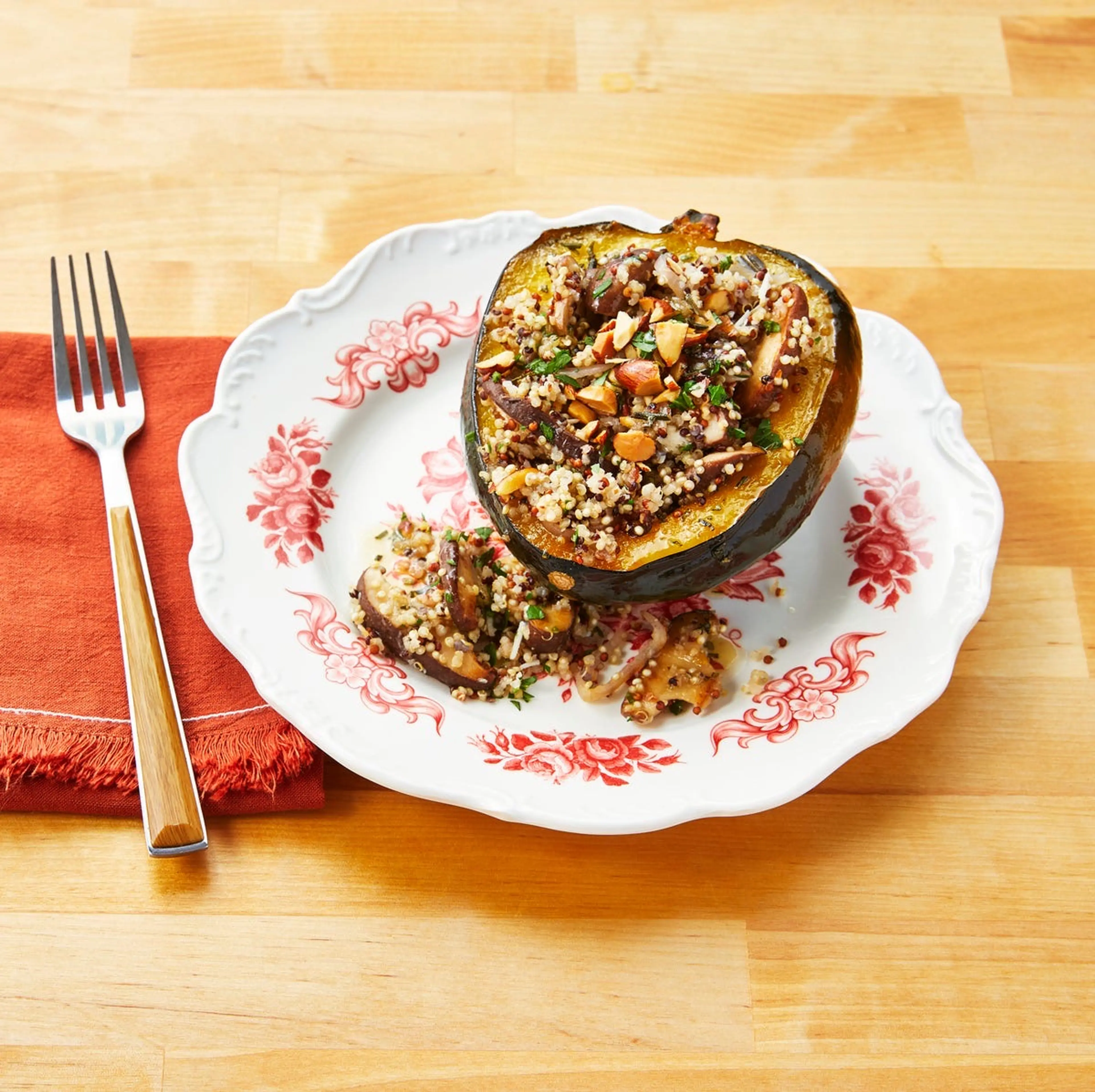 Quinoa and Mushroom Stuffed Acorn Squash