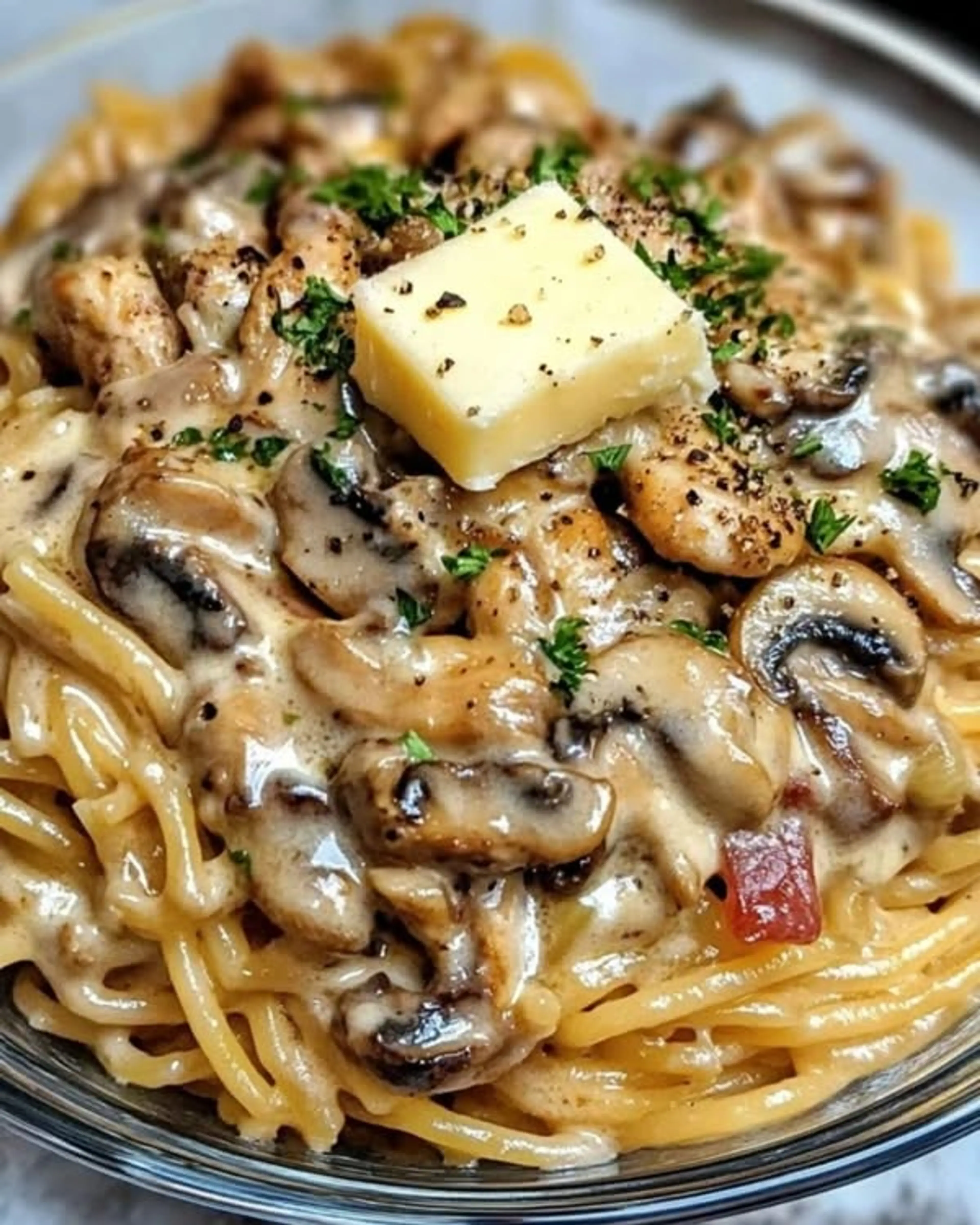 Homemade Creamy Chicken Spaghetti with Mushrooms