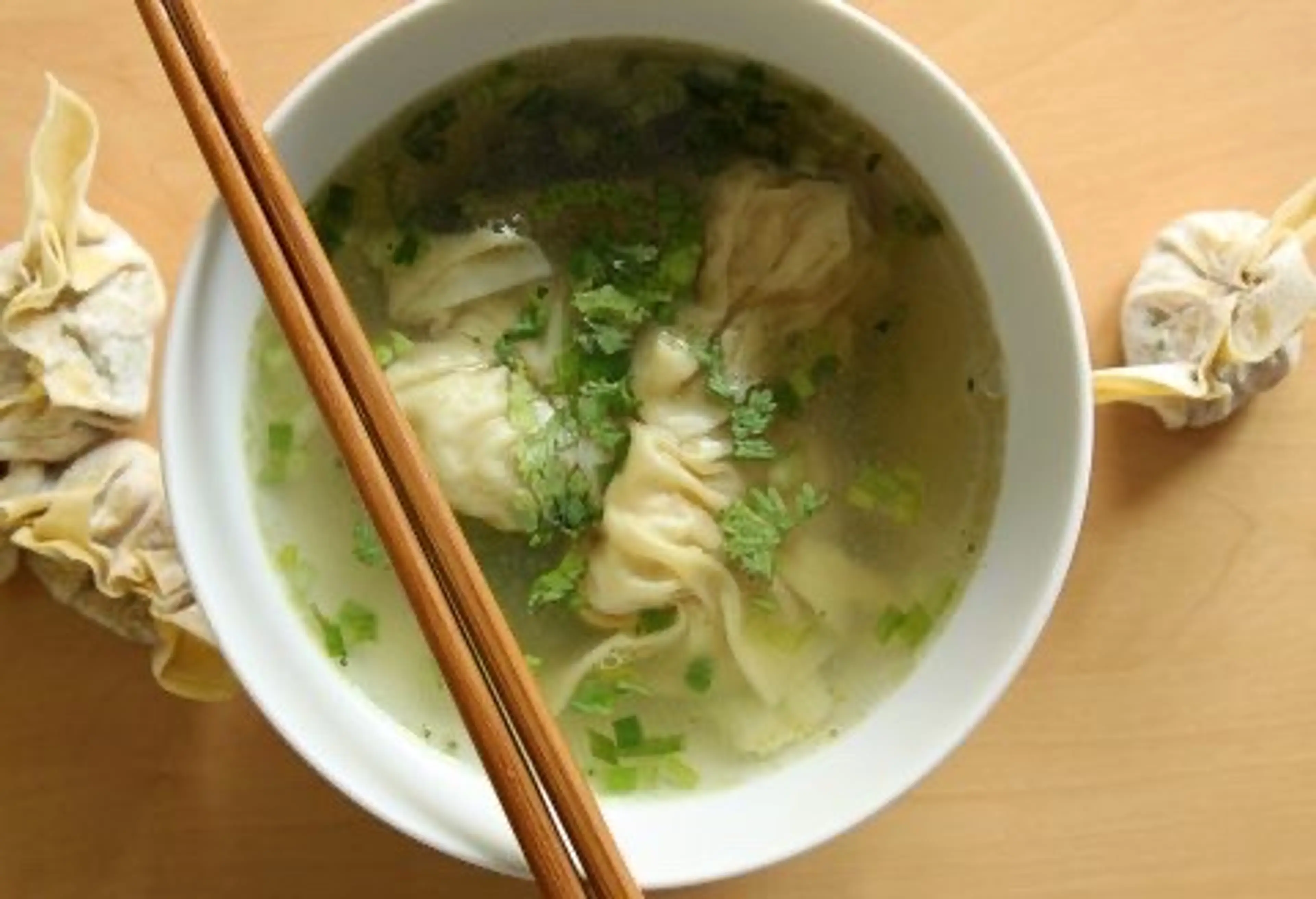 SOUPE DE RAVIOLIS CHINOIS