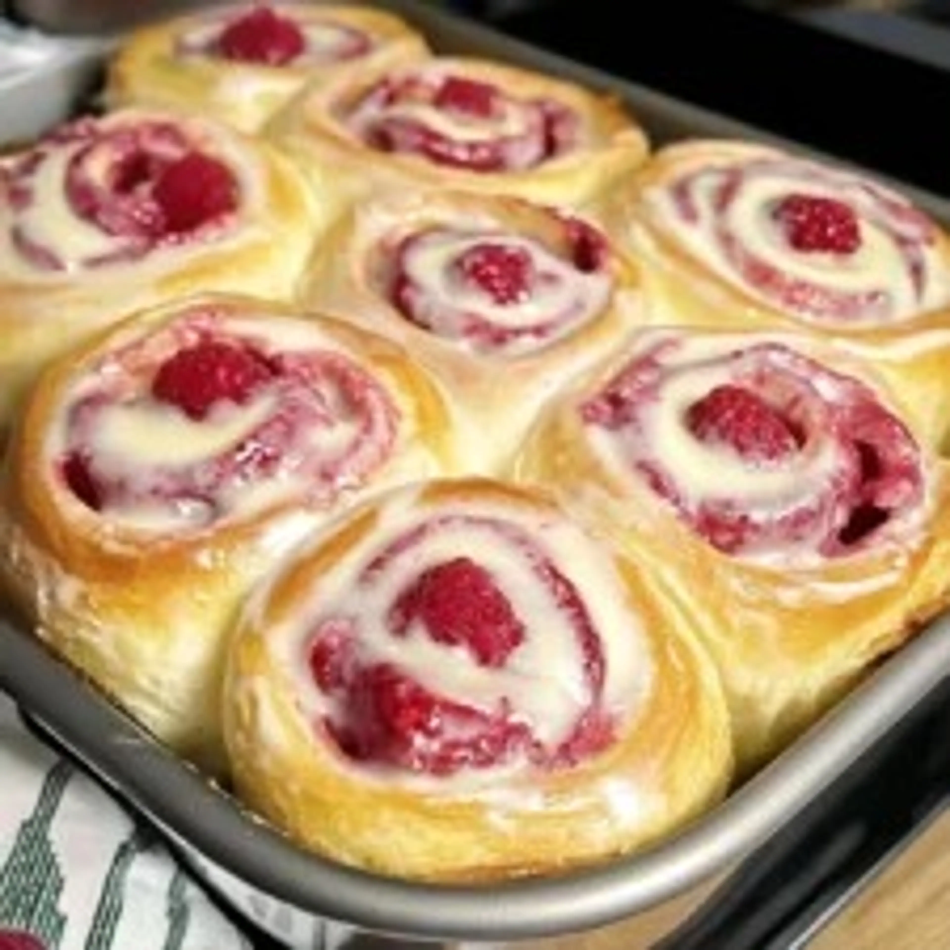 Raspberry Cream Cheese Sweet Rolls