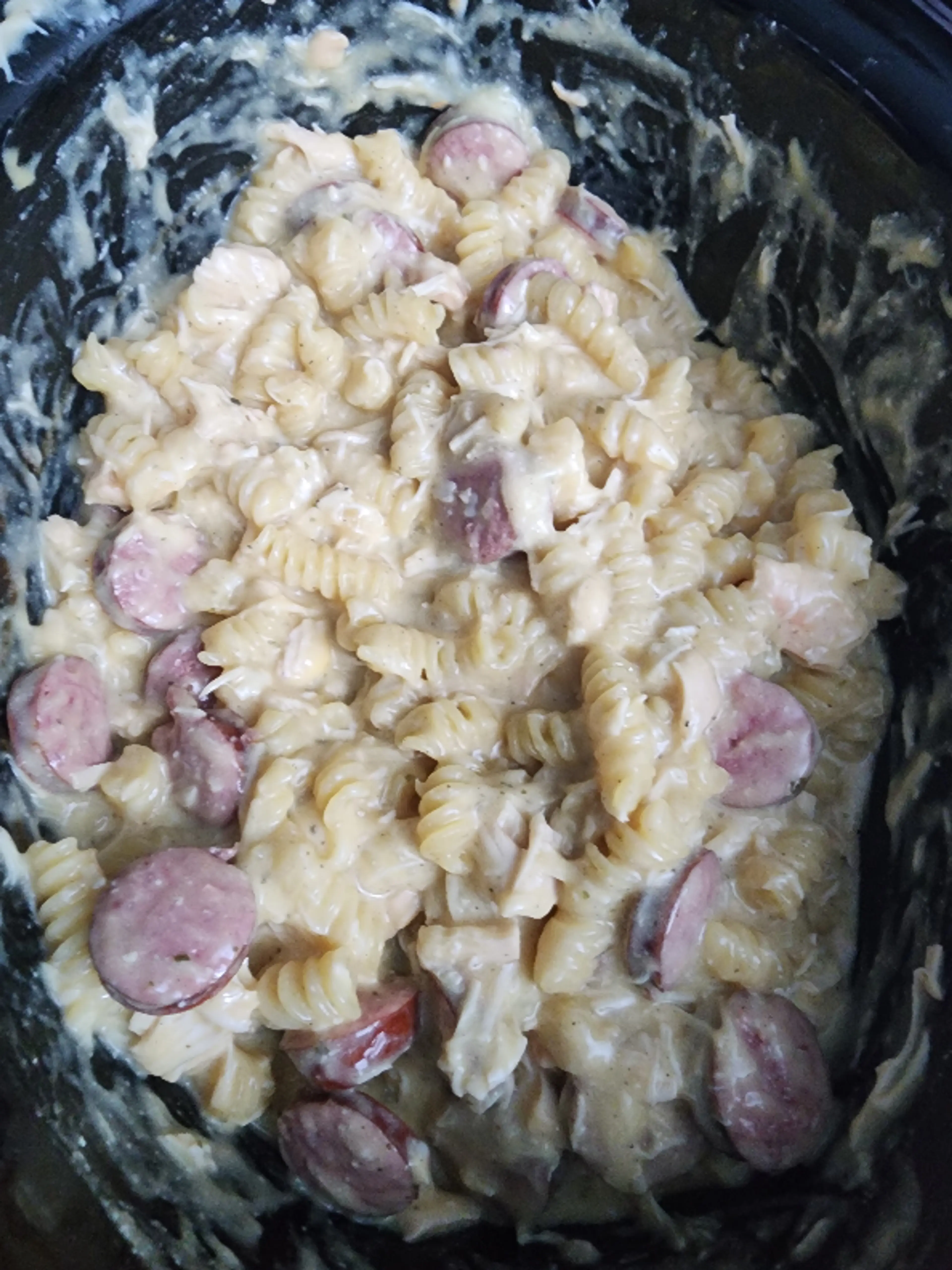 Crockpot Cheddar Ranch Chicken And Sausage Pasta