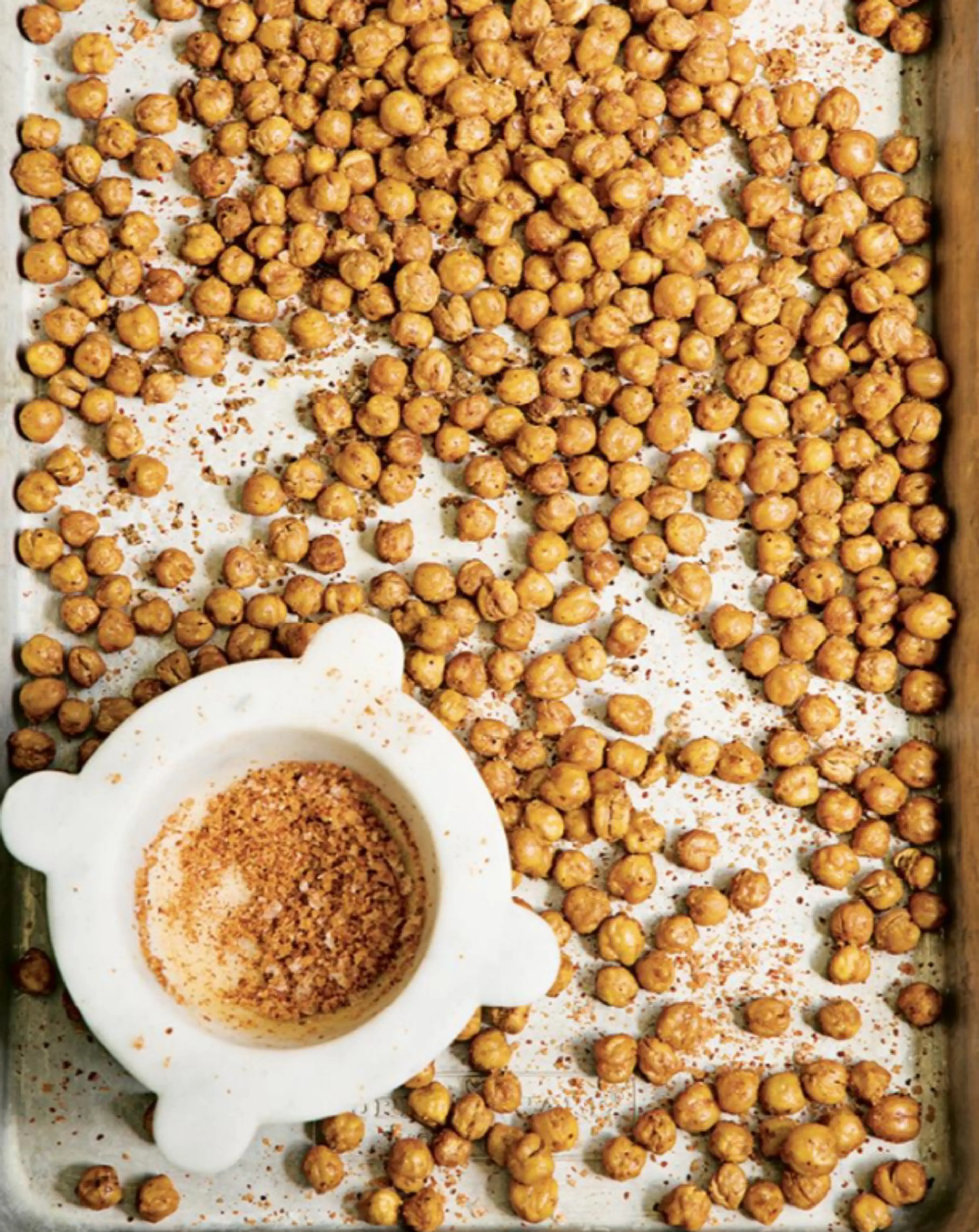 crispy snacking chickpeas