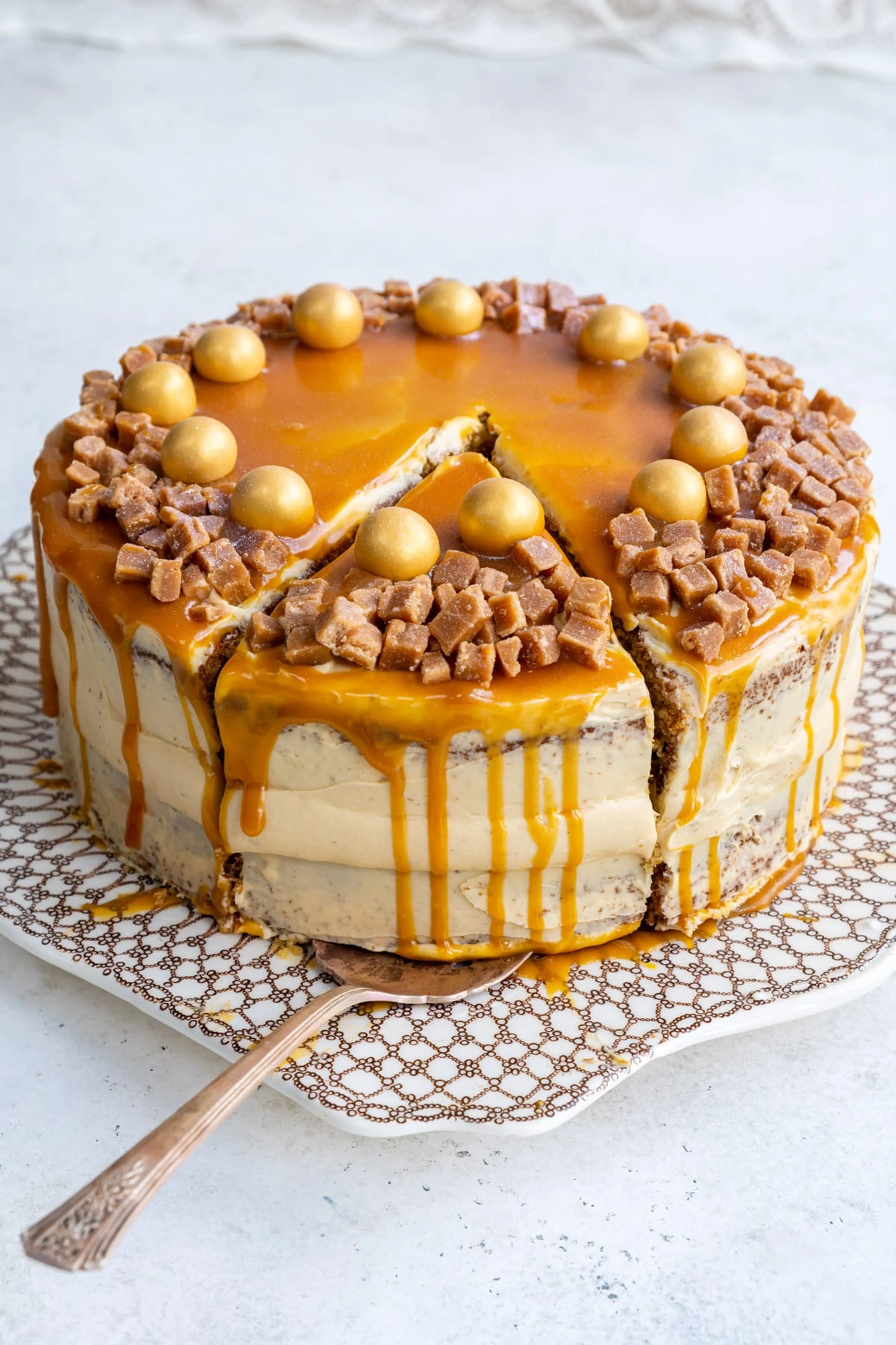 Salted Caramel Cake