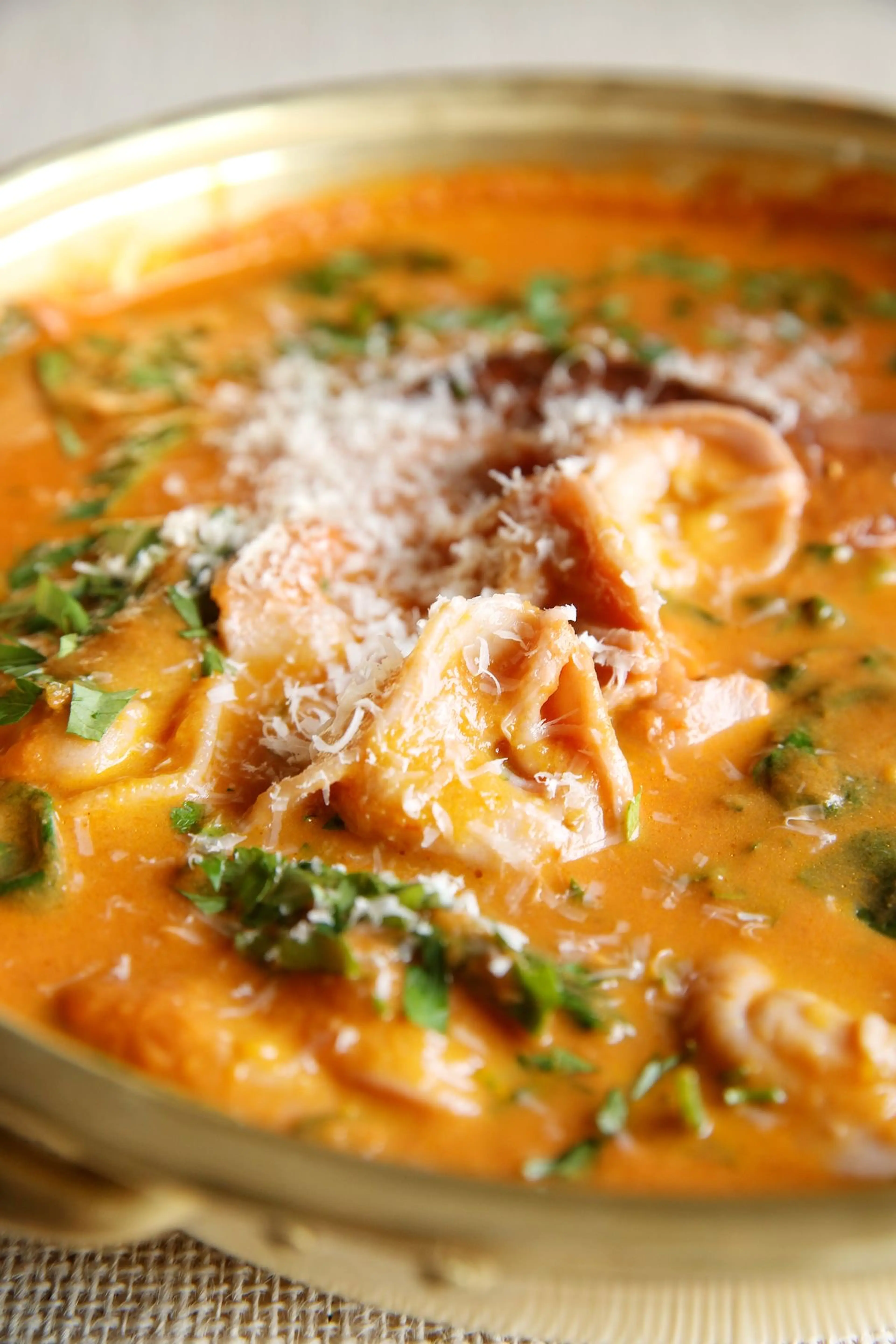 SUN DRIED TOMATO TORTELLINI SOUP