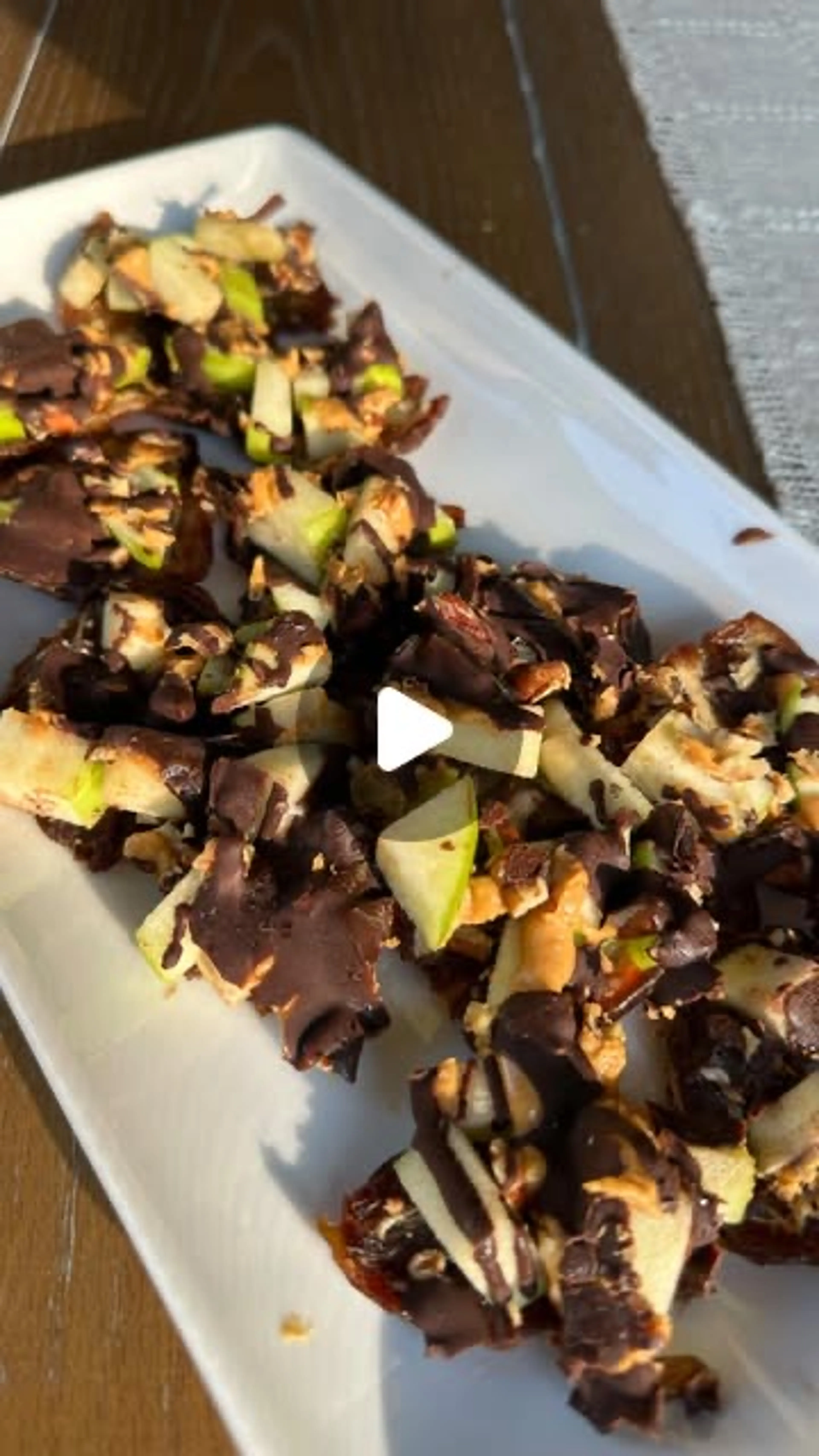 Meet Your New Favorite Fall Dessert! This Caramel Apple Date