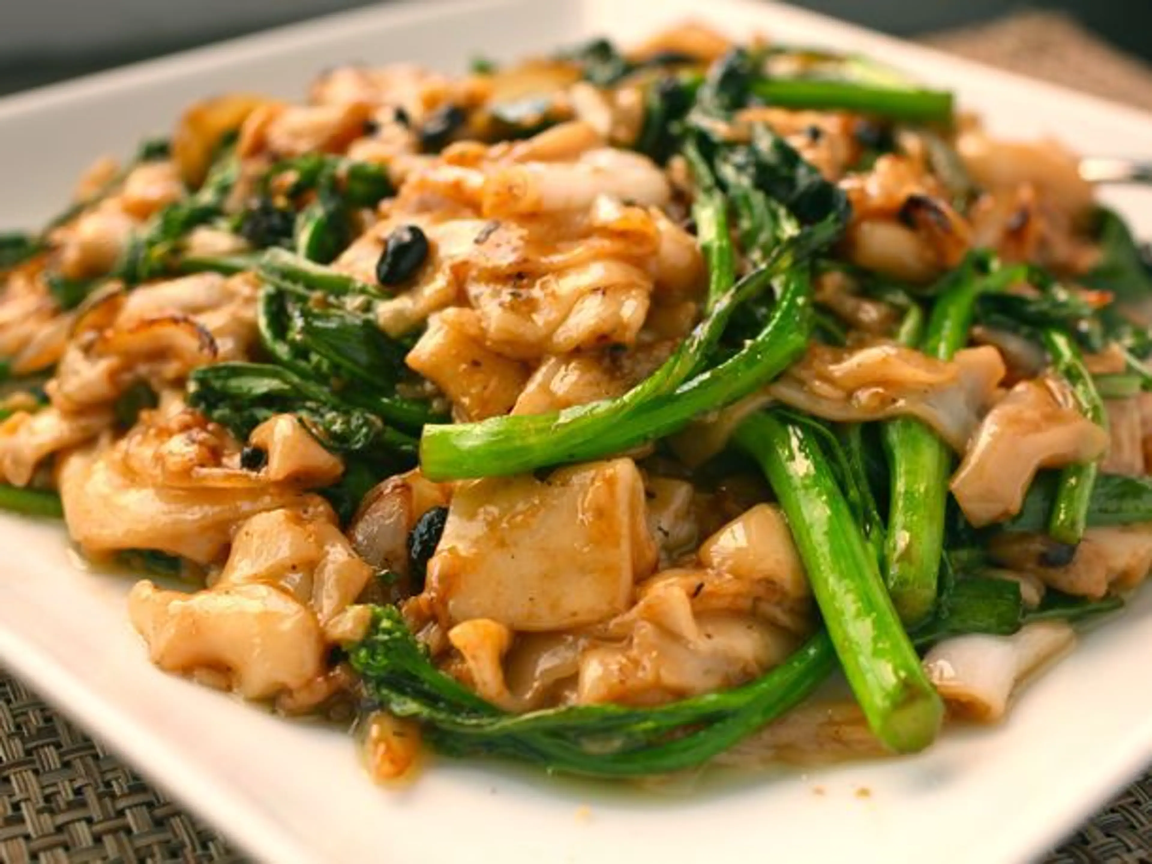 Dry-Fried Chow Fun with Chinese Broccoli Recipe