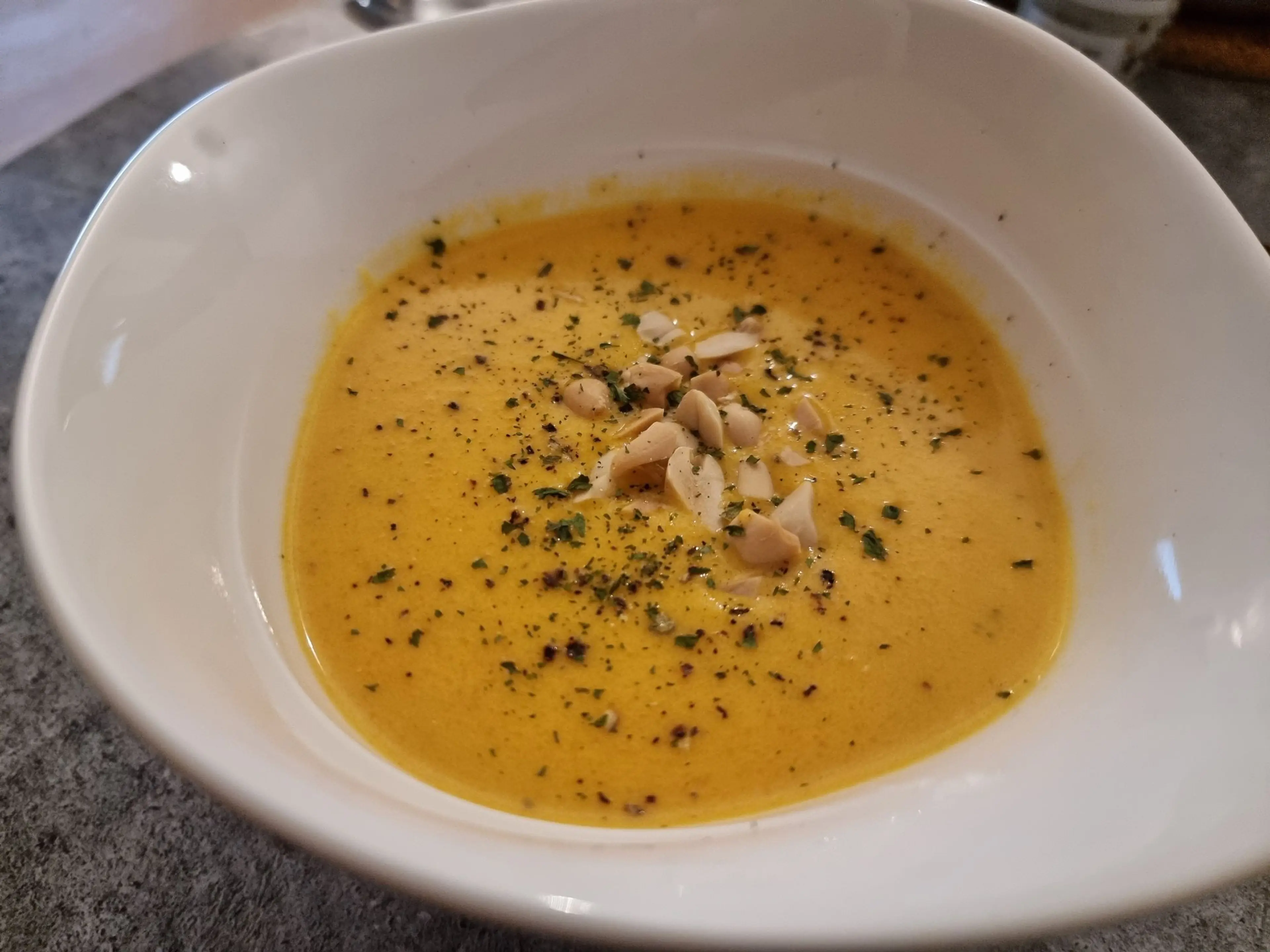 Schnelle Möhrensuppe mit Ingwer