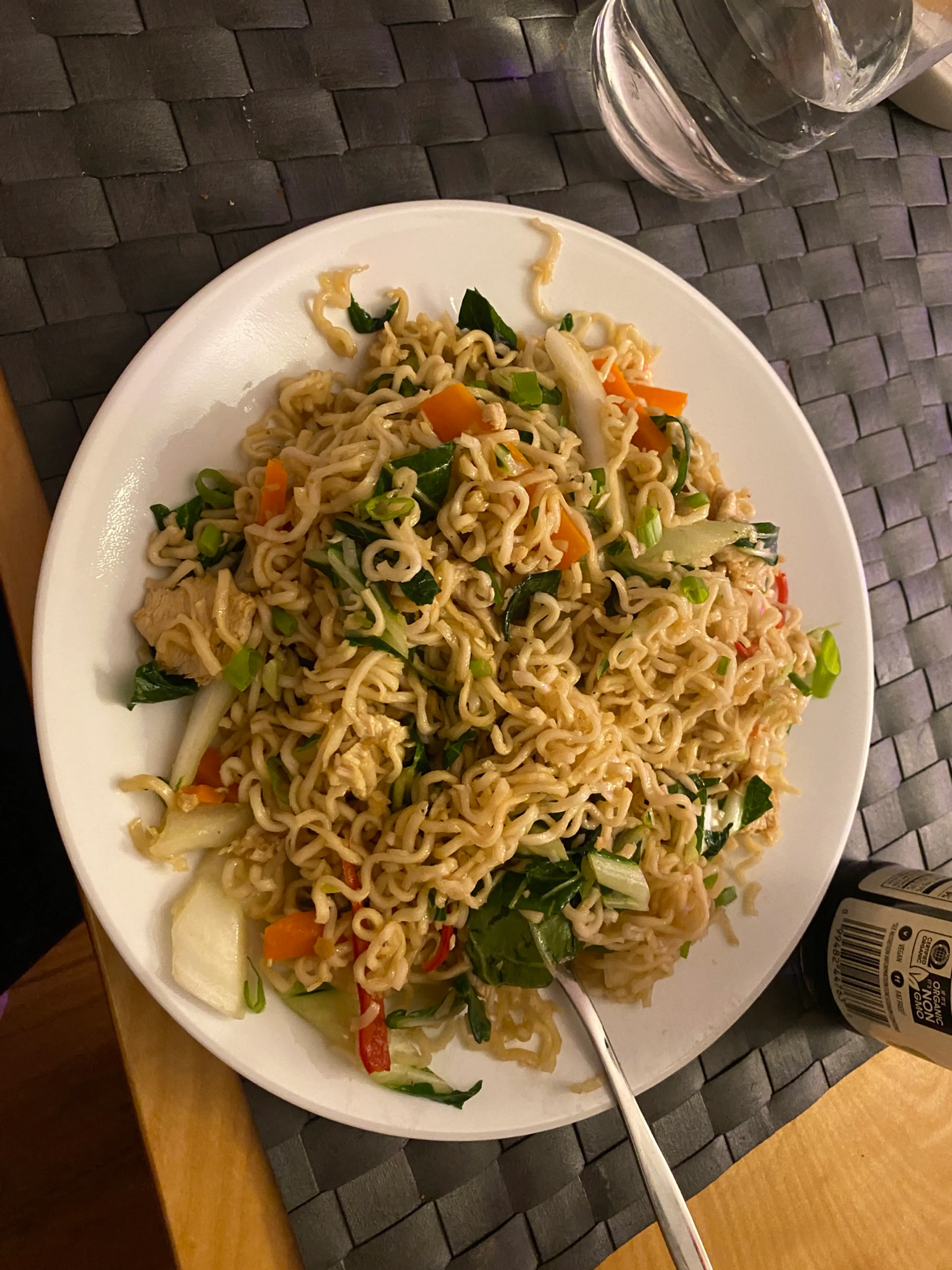 Chicken Chow Mein (鸡肉炒面)