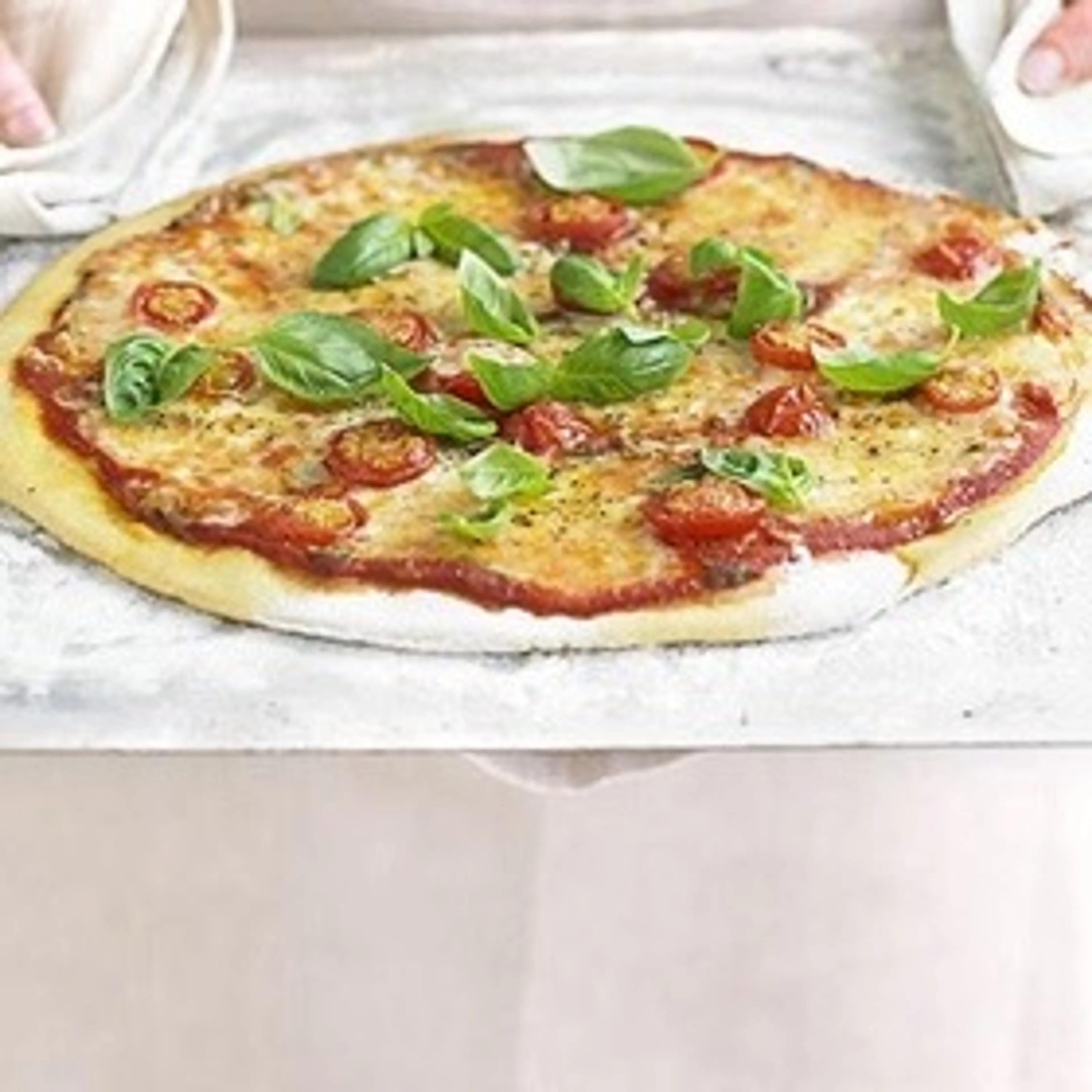Pizza margherita in 4 easy steps
