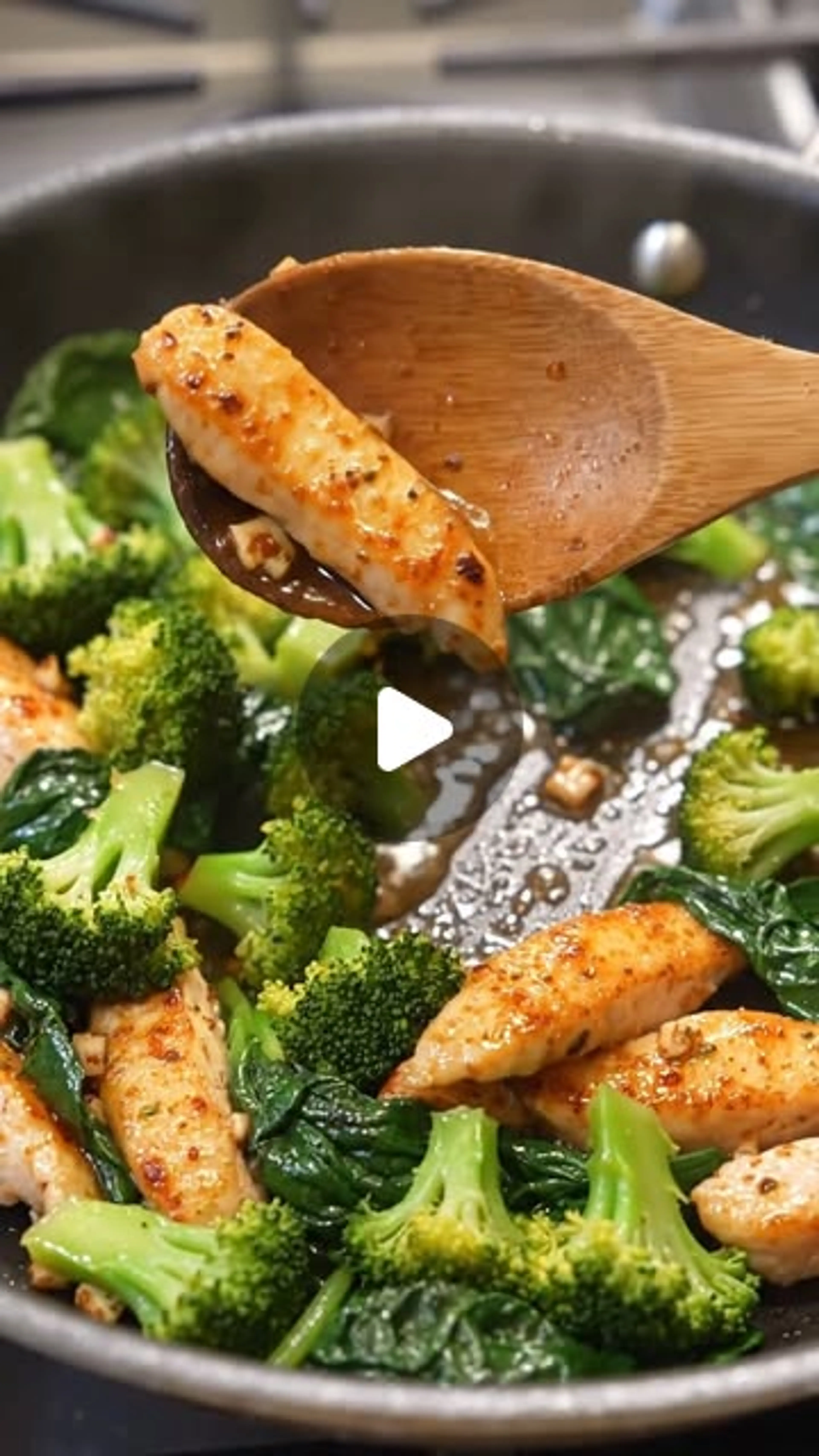 Garlic Chicken with Broccoli and Spinach