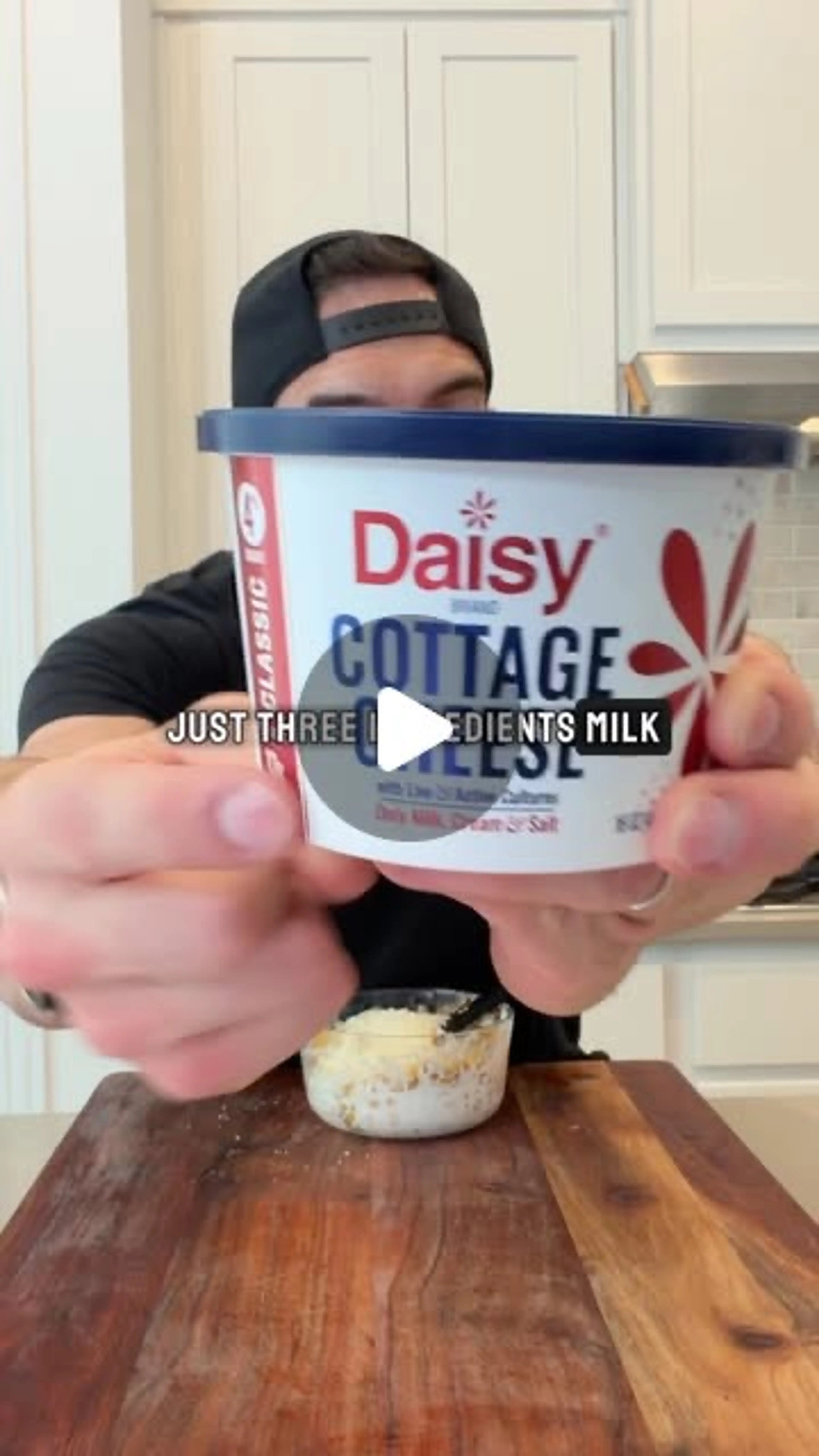 High-protein @daisybrand Elote Dip
