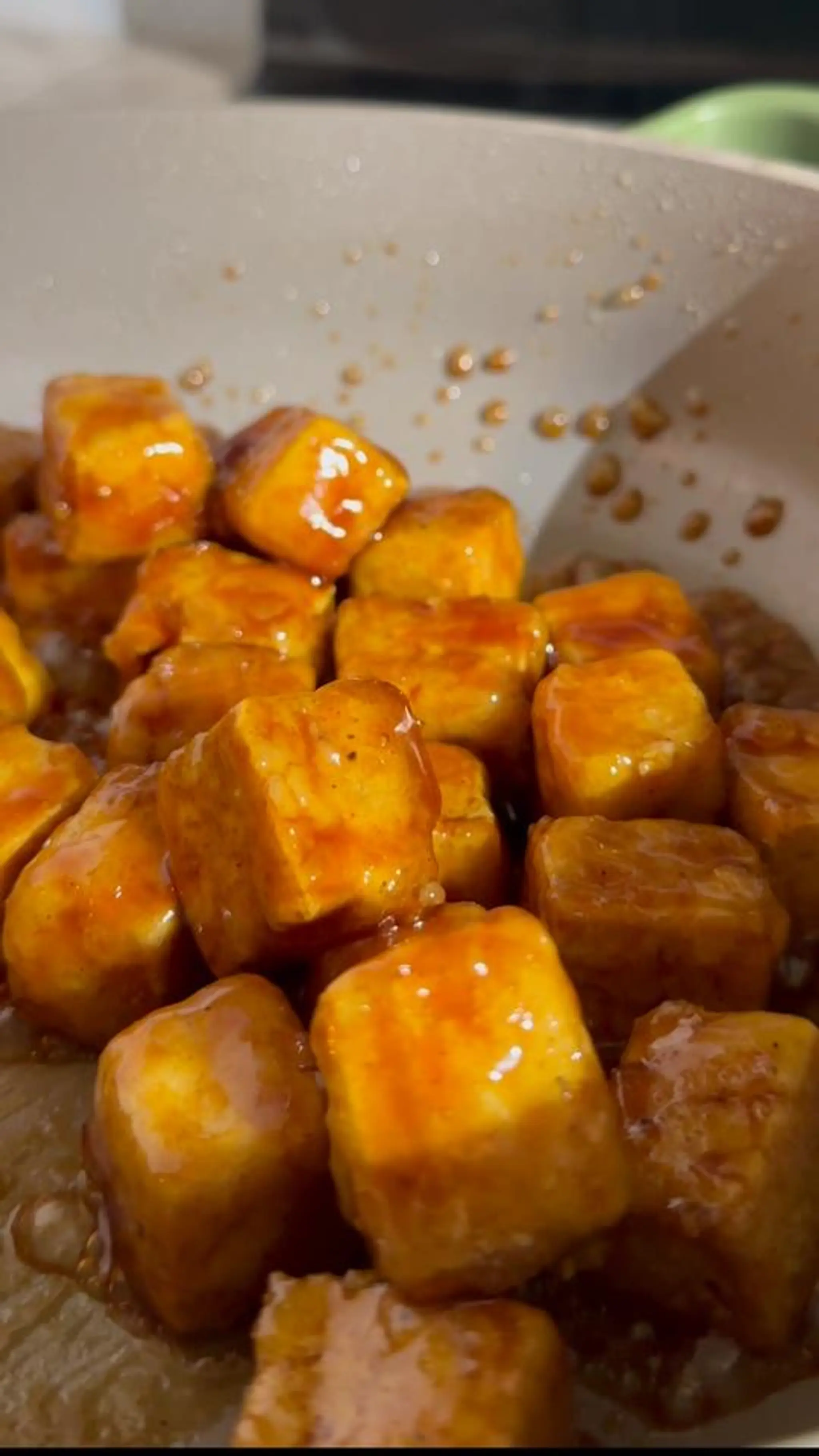 Here’s What I Made for Dinner Ep3: Sweet & Spicy Crispy Tofu