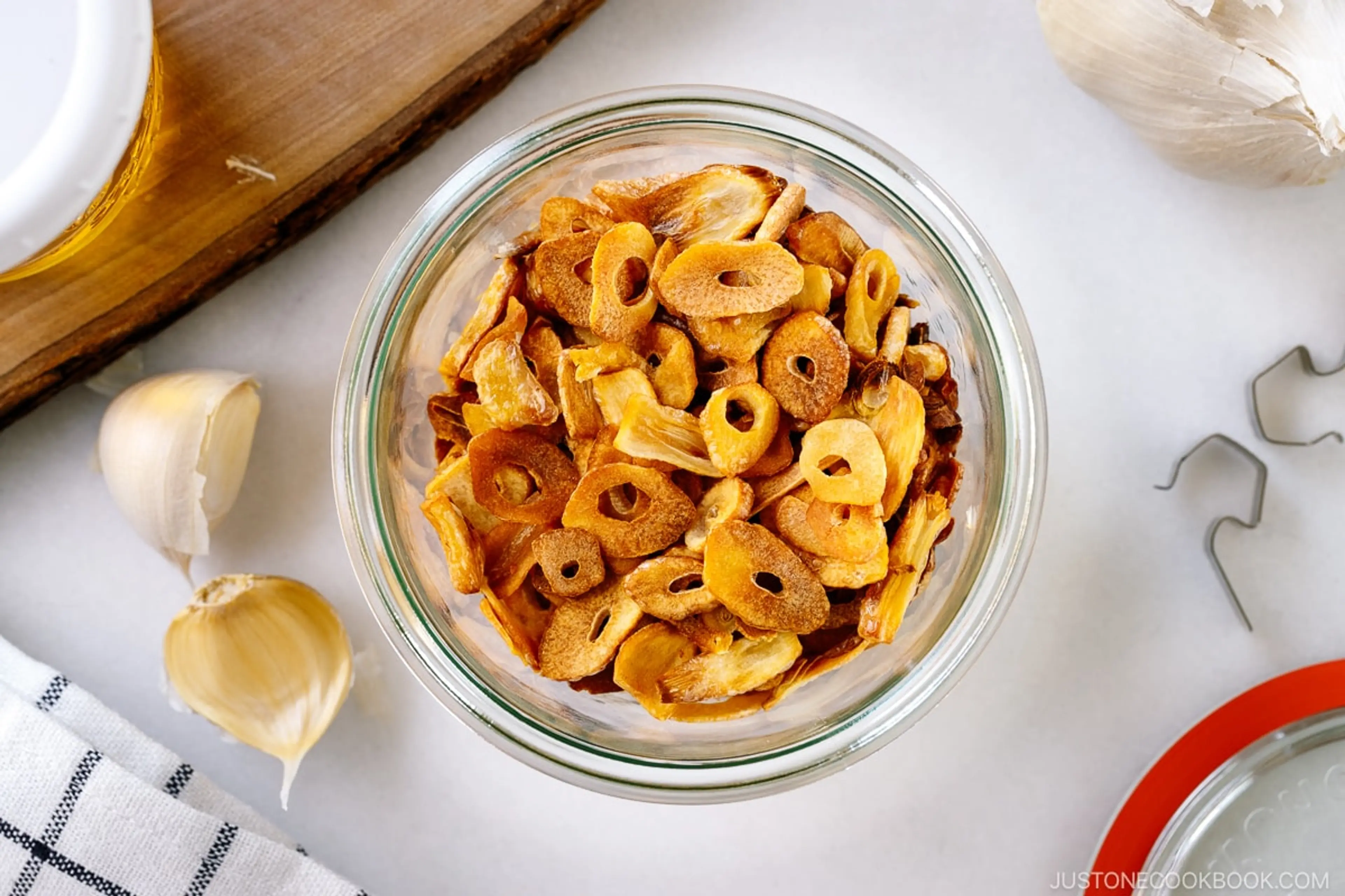 How to Make Garlic Chips