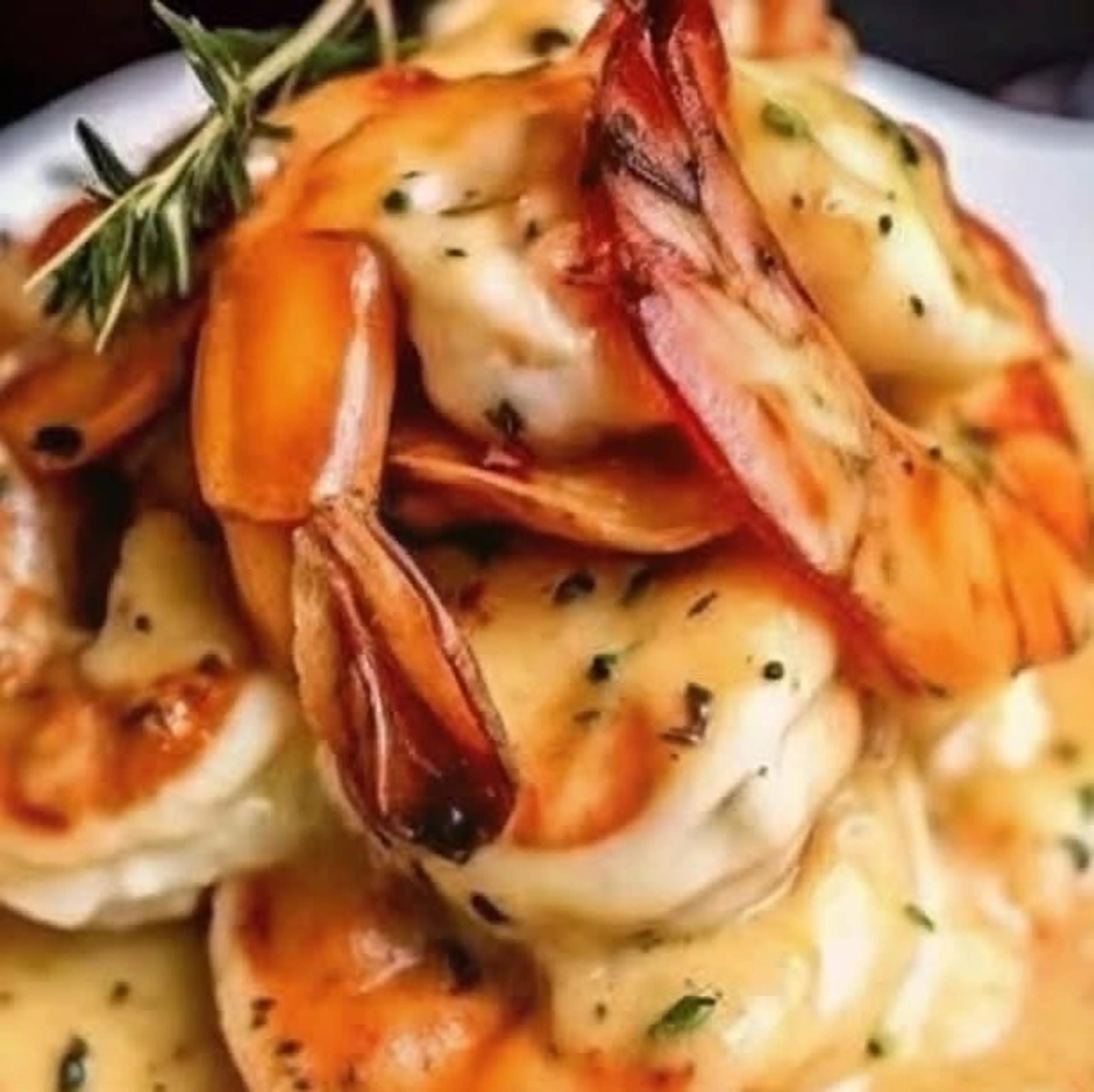 Creamy Garlic Shrimp Over Mashed Potatoes
