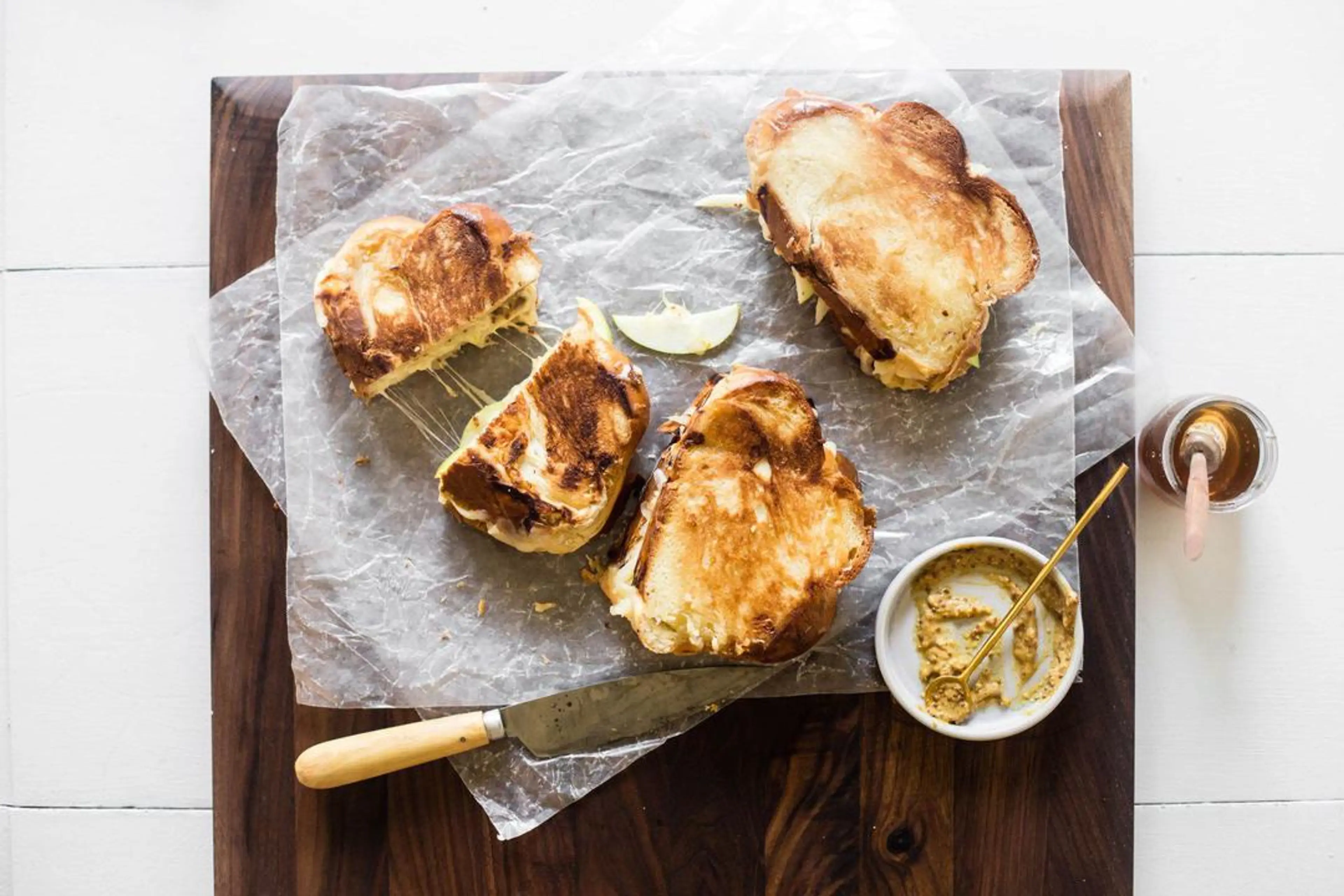 Tart Apple Jack Grilled Cheese Sandwich