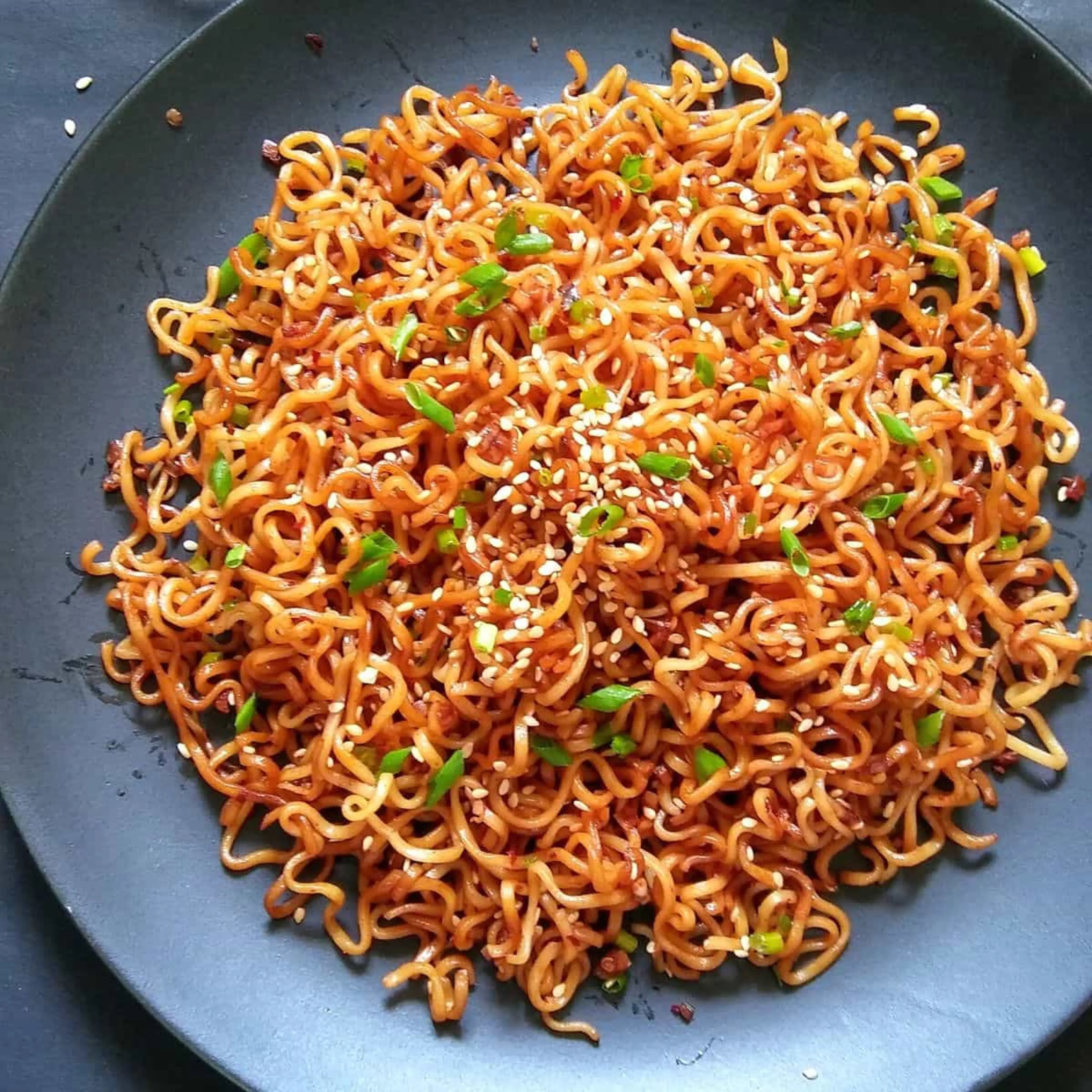 10 Minute Sesame Garlic Ramen Noodles