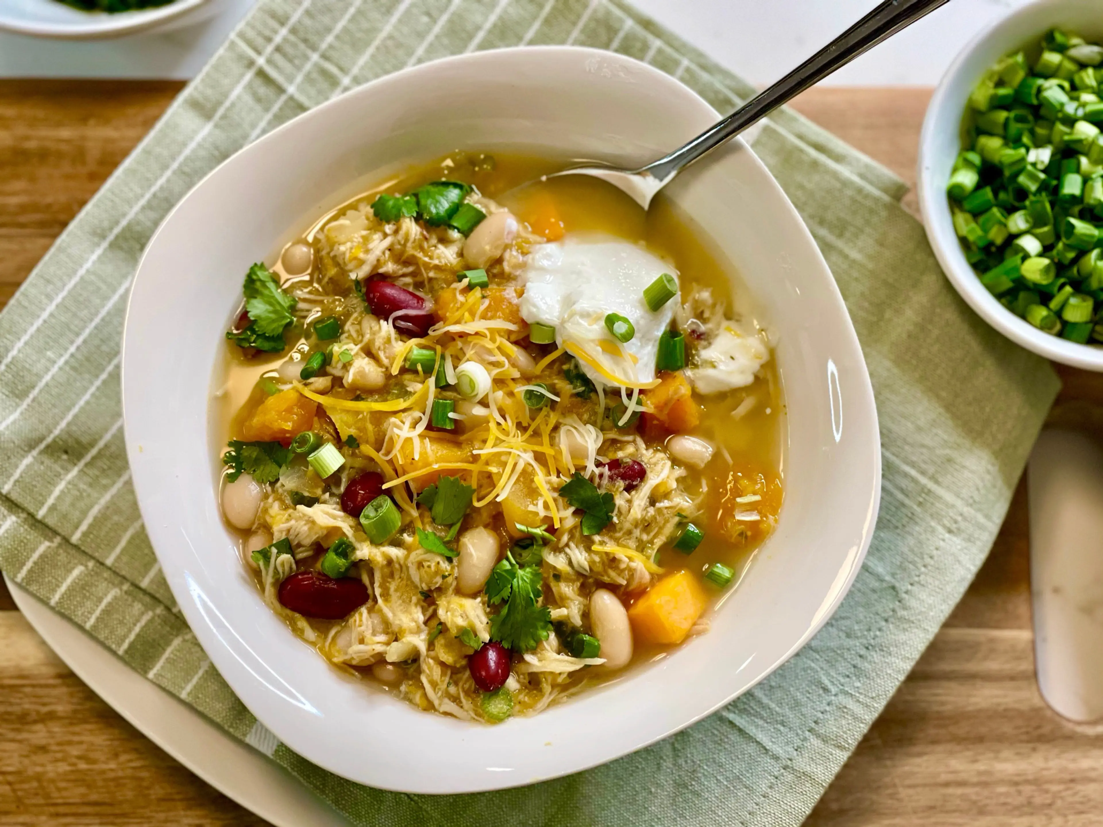 Slow Cooker Salsa Verde Chicken Chili