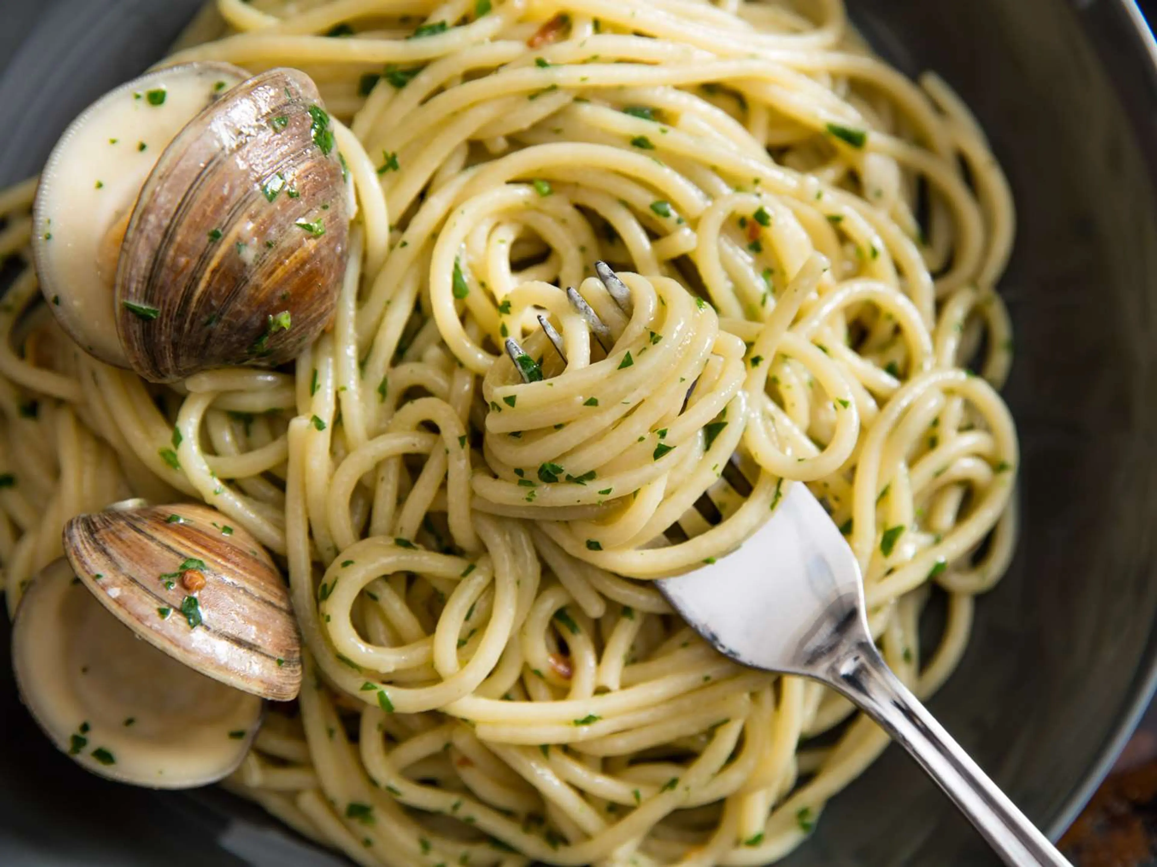 Spaghetti Alle Vongole in Bianco (Spaghetti With White Clam