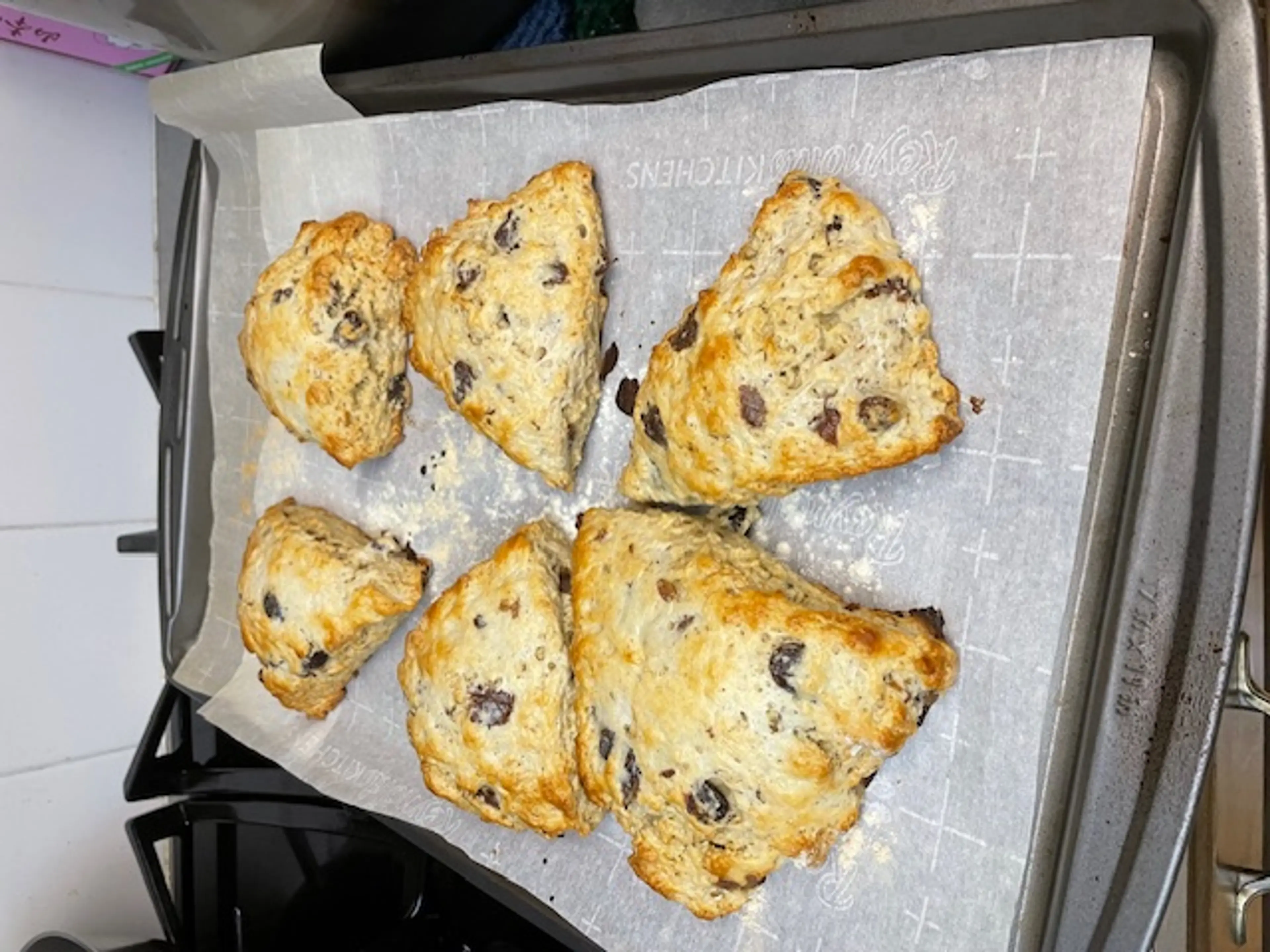Earl Grey Raisin Scones - 12 scones