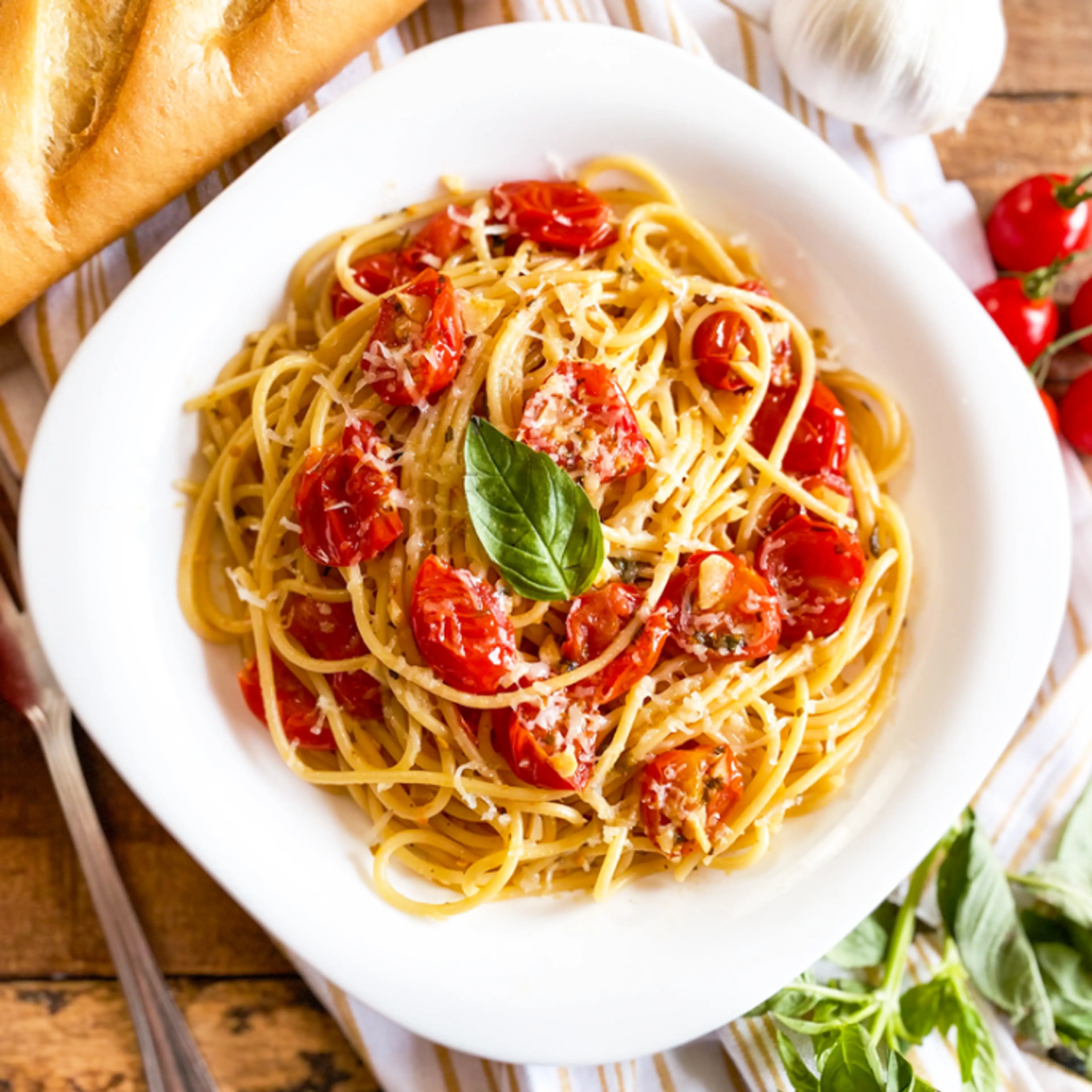 20 Minute Cherry Tomato & Garlic Pasta