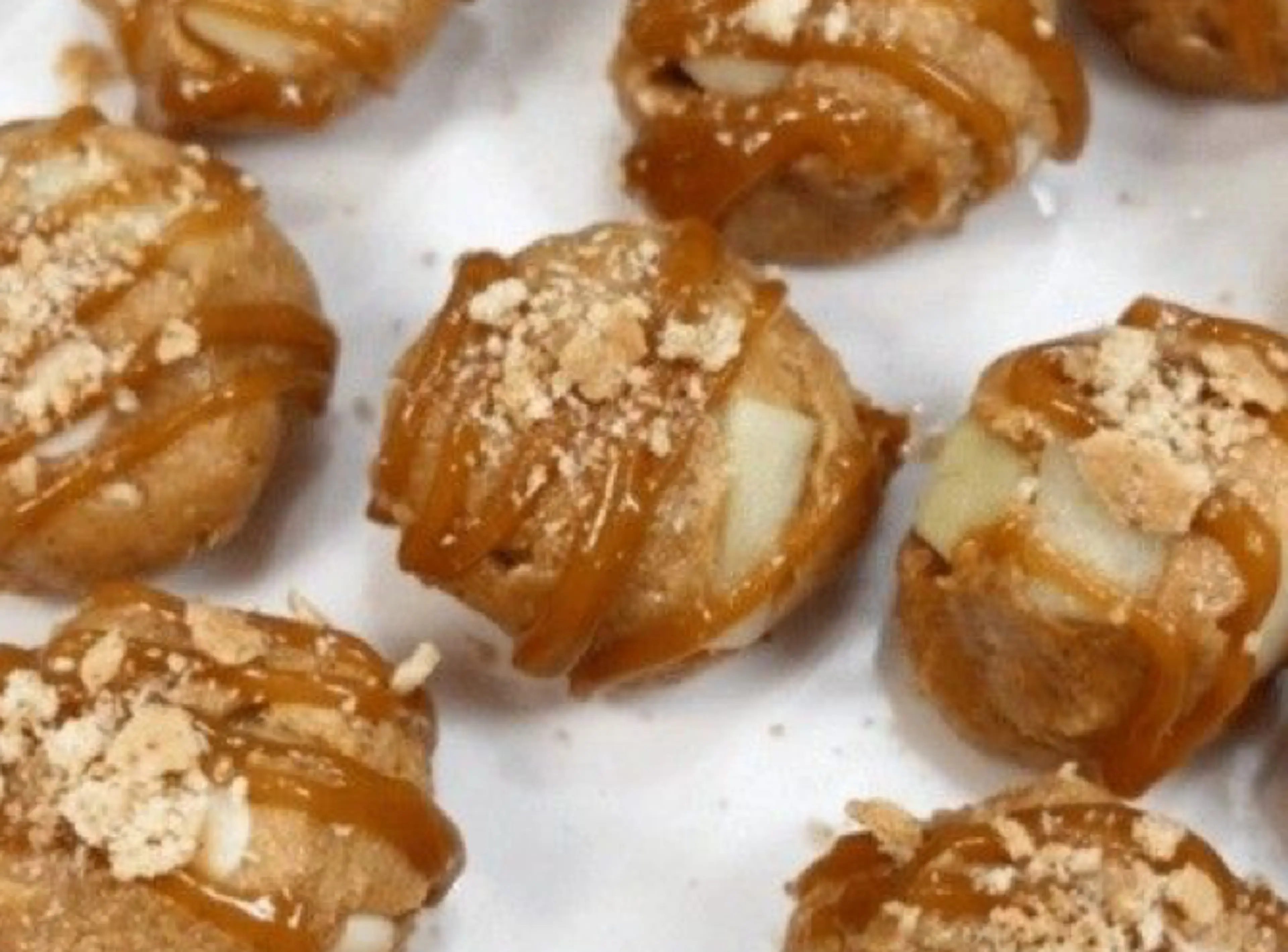 APPLE PIE PROTEIN BITES