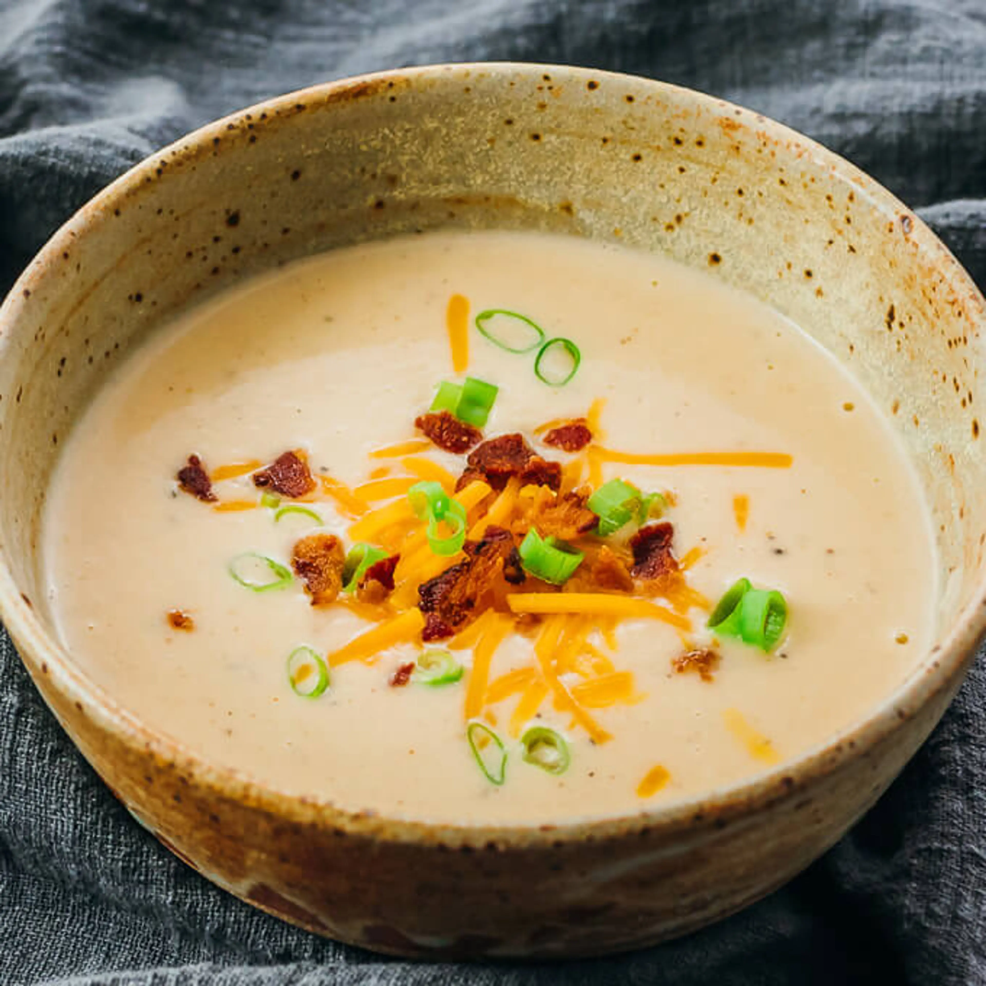 Instant Pot Cauliflower Soup