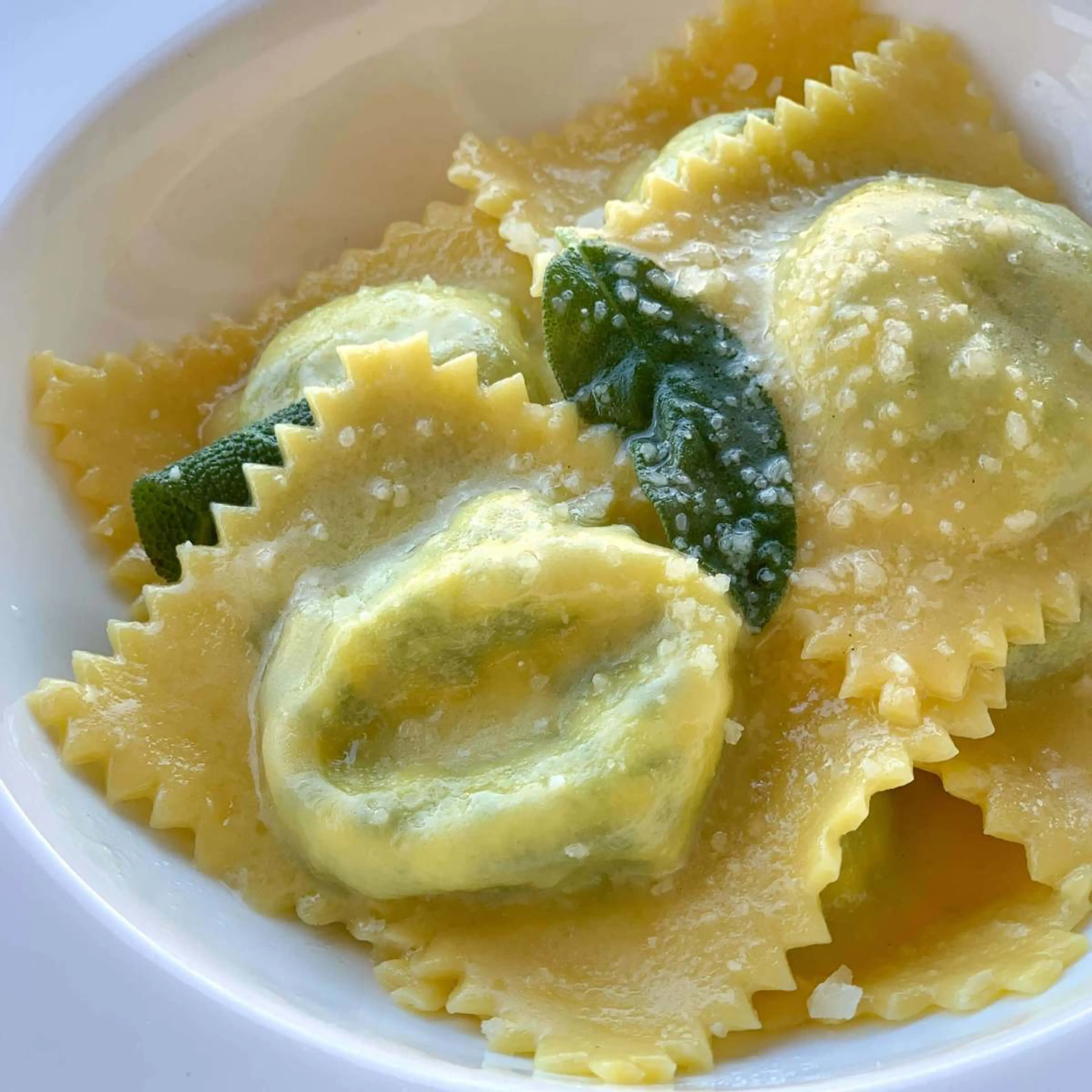 Ricotta and Spinach Ravioli with Butter and Sage (Ravioli di