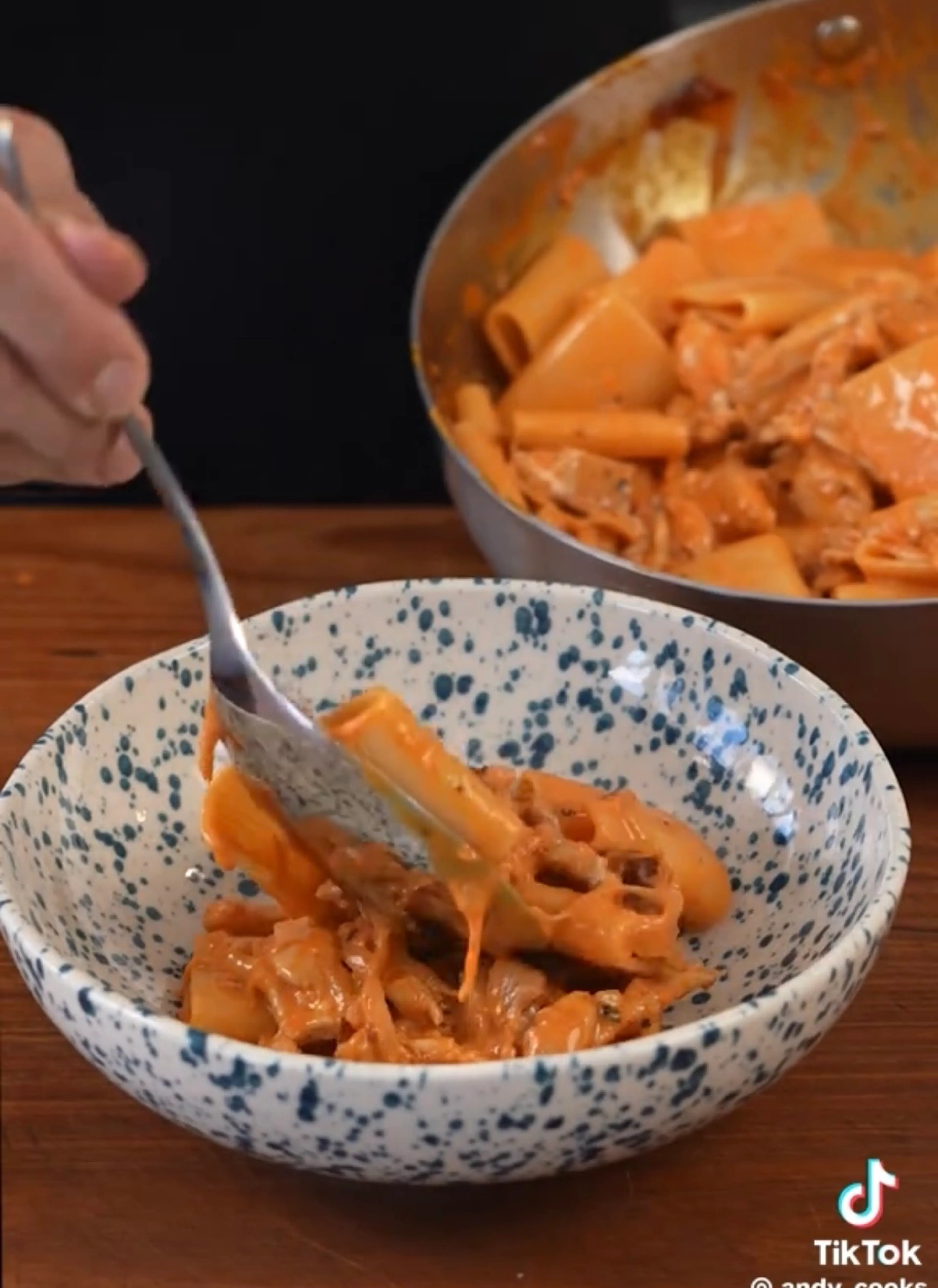 Pâtes à la Gochujang avec Poulet et Tomates Séchées