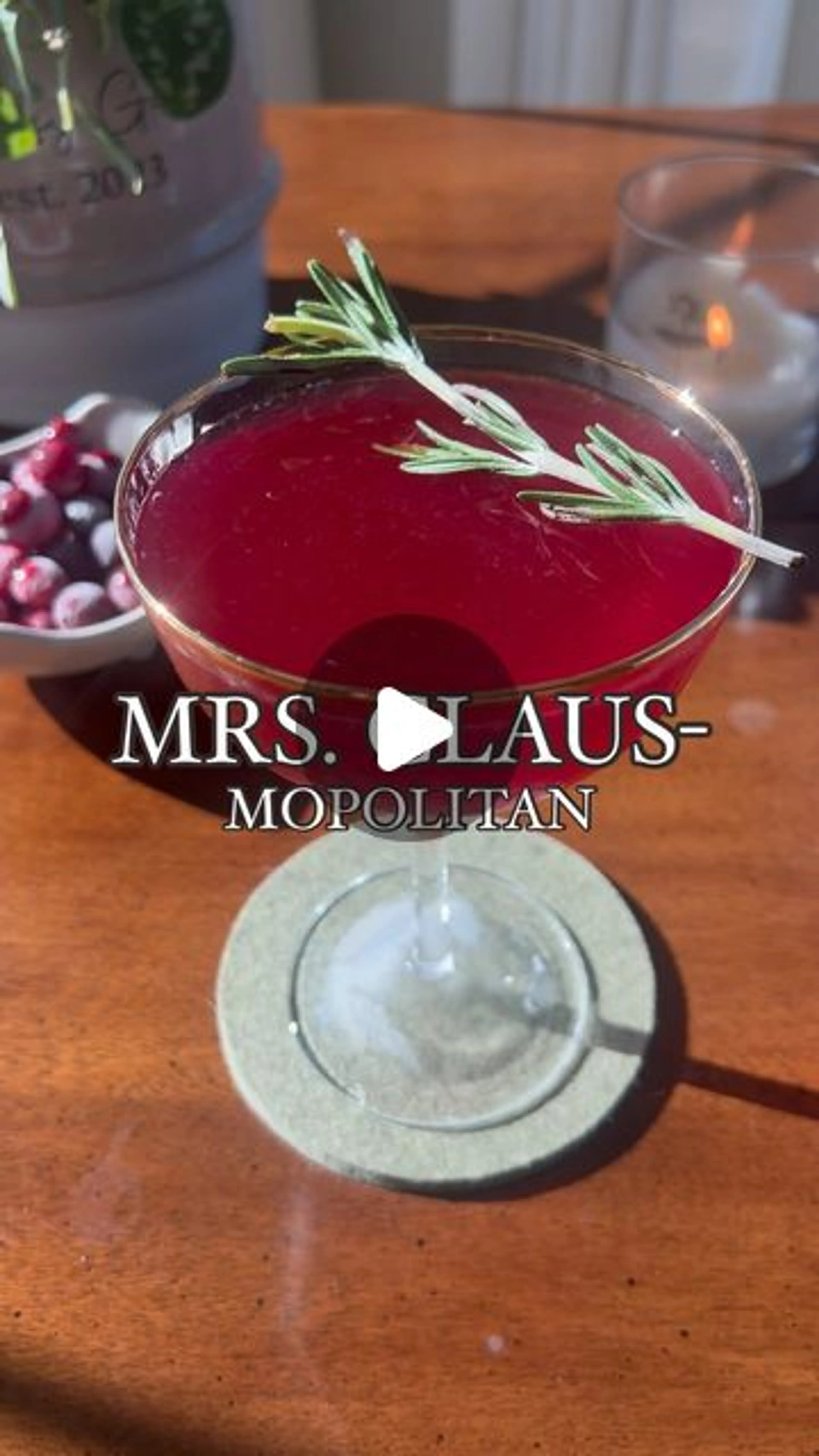 Mrs. Claus-mopolitan