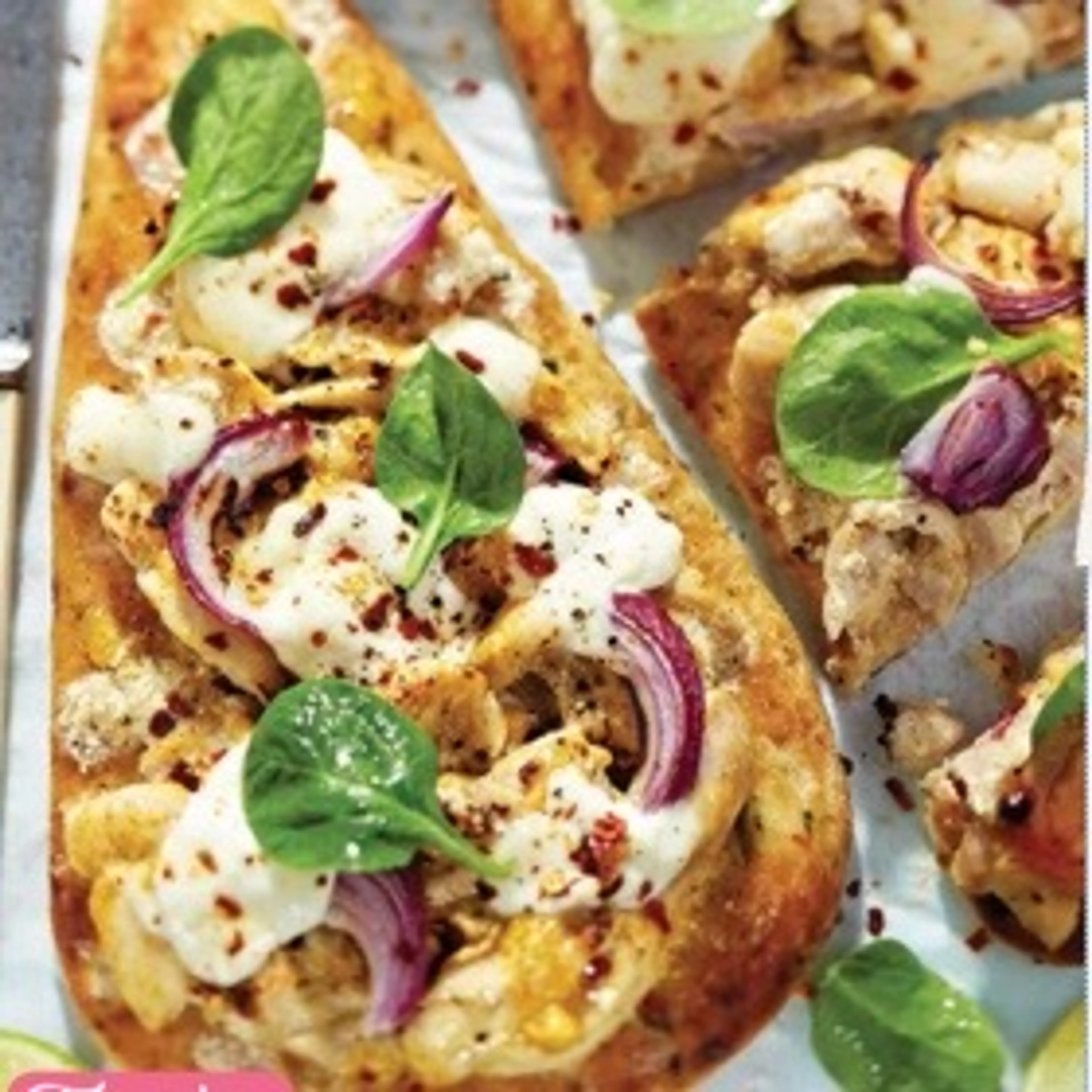 Chicken korma naan bread pizzas