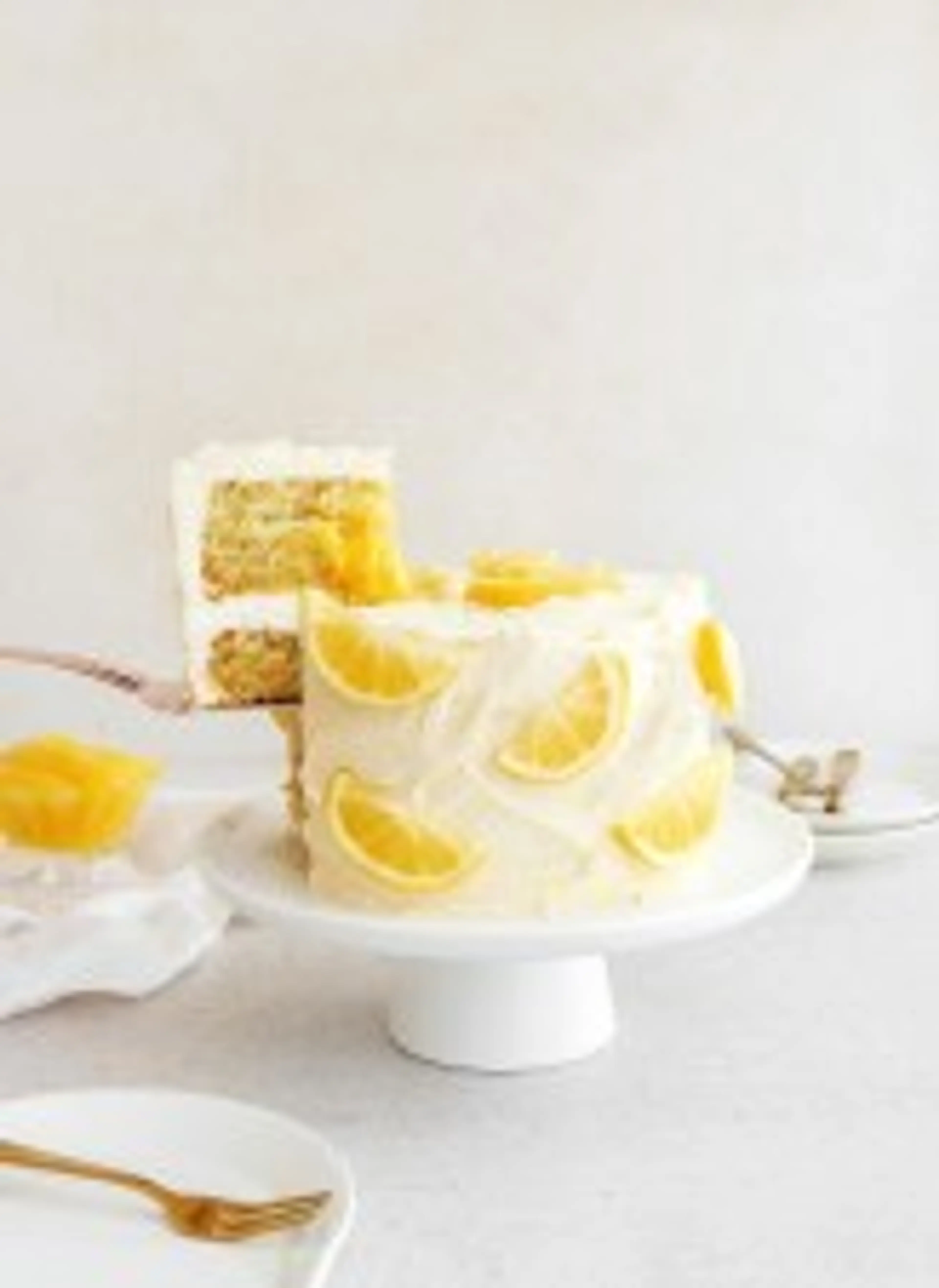 The BEST Lemon Cake with Lemon Curd