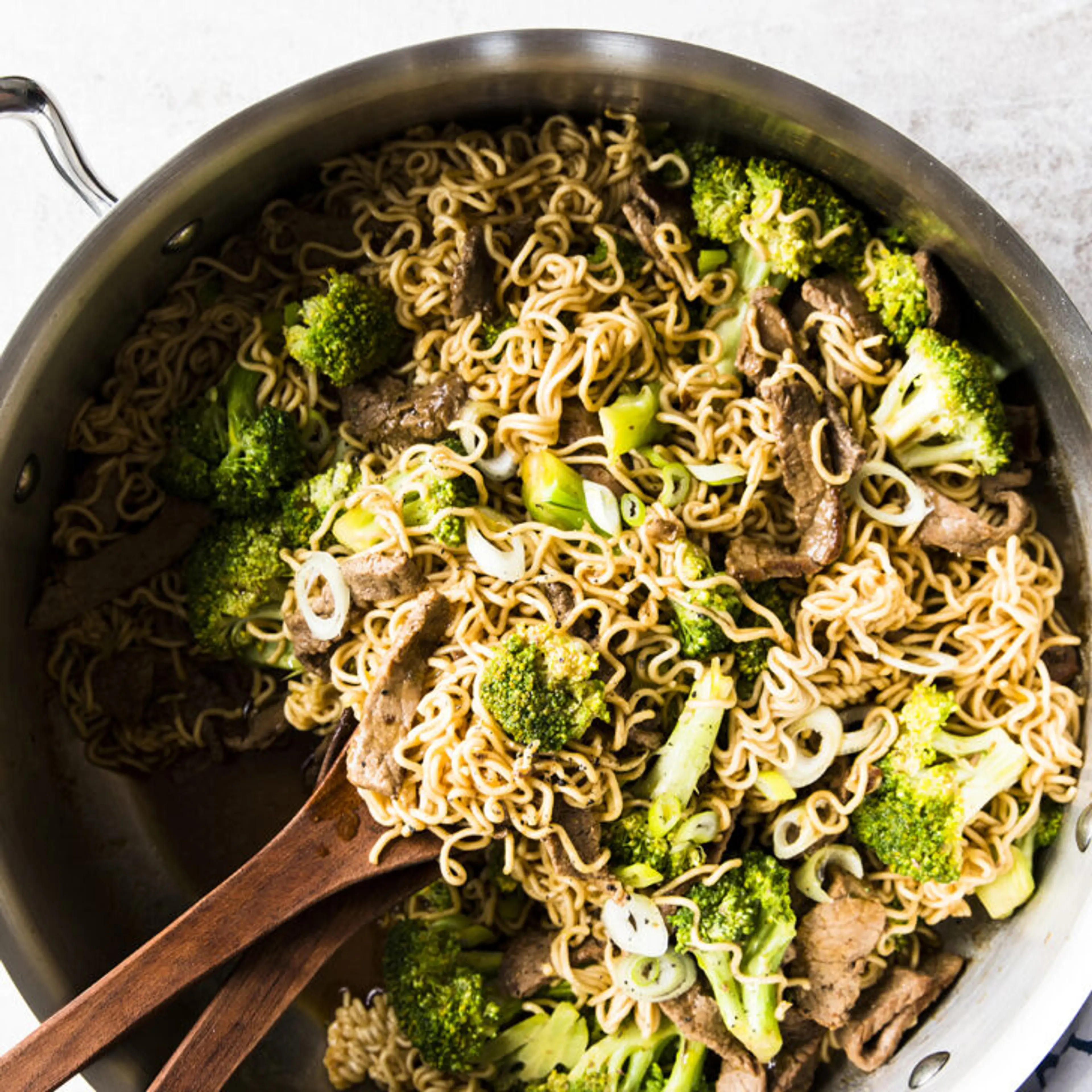 30 Minute Beef and Broccoli Ramen Recipe