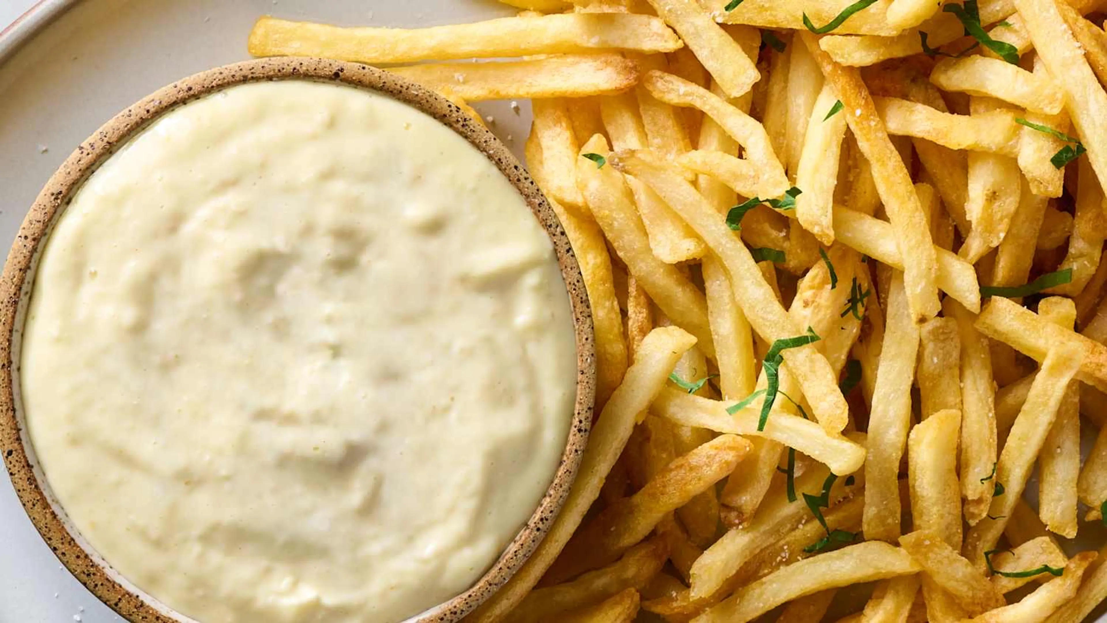 Garlic Aioli (4 Ingredients)