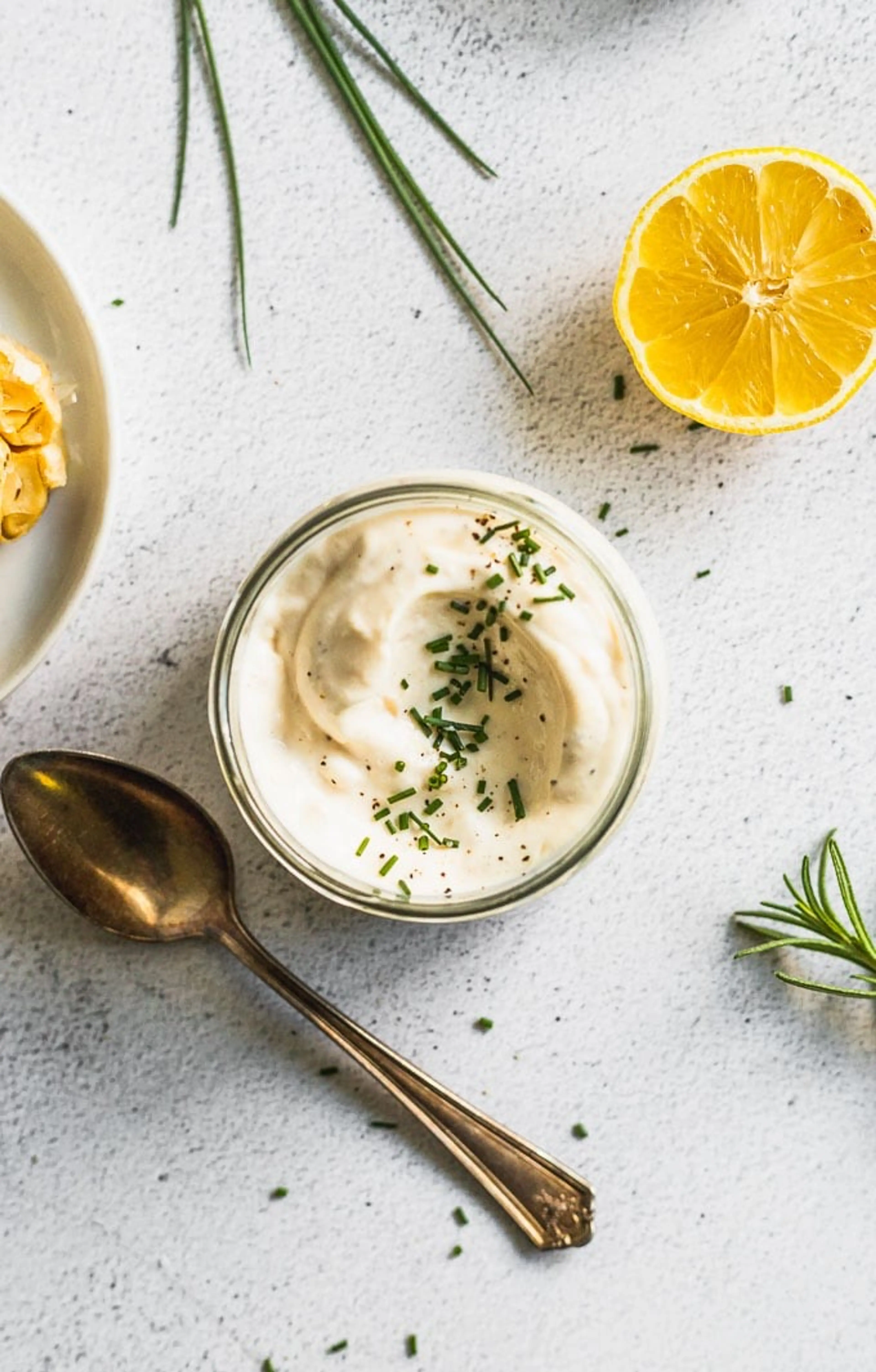 Ridiculously Easy Roasted Garlic Aioli Sauce