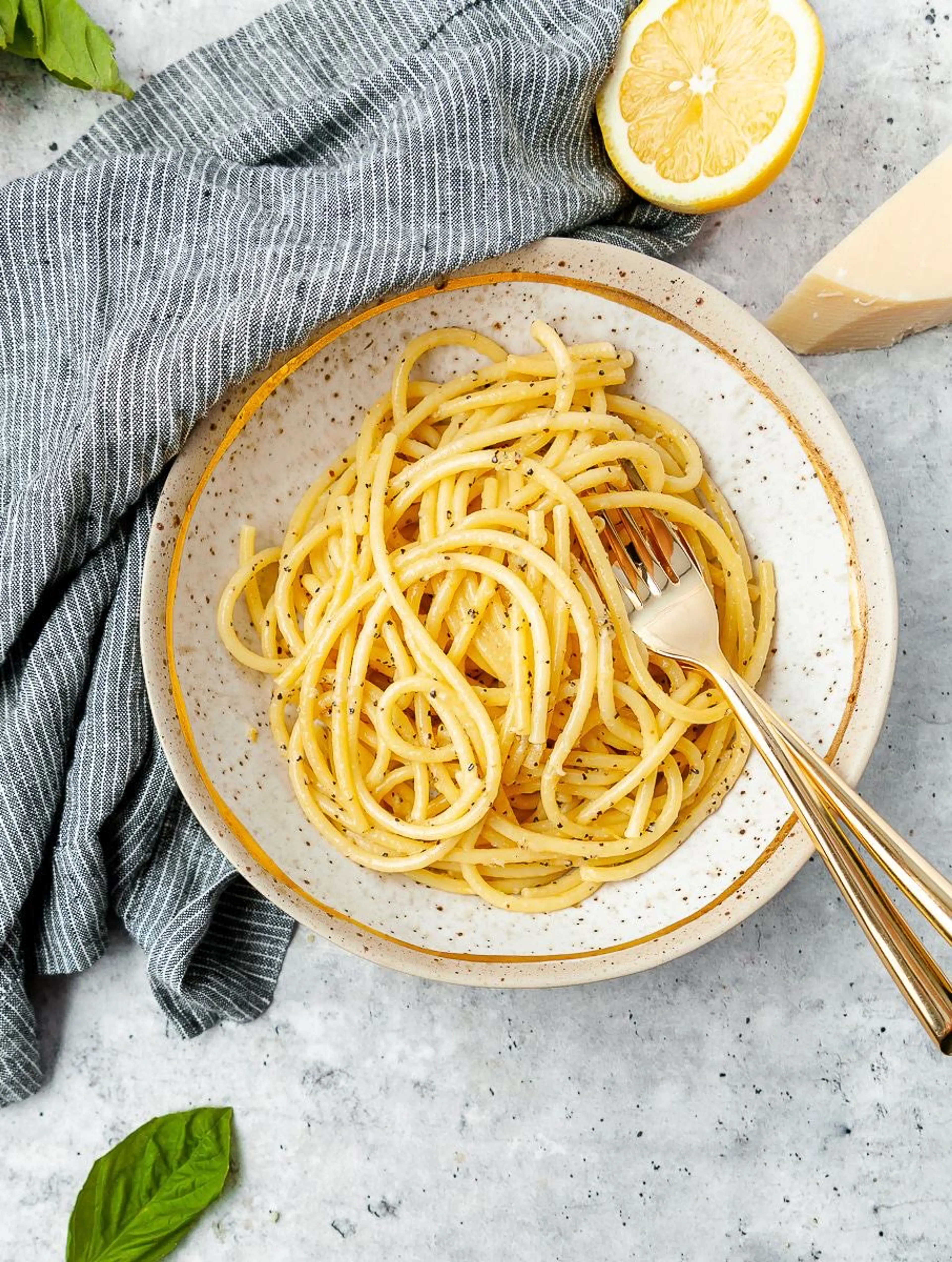 Lemon Garlic Bucatini