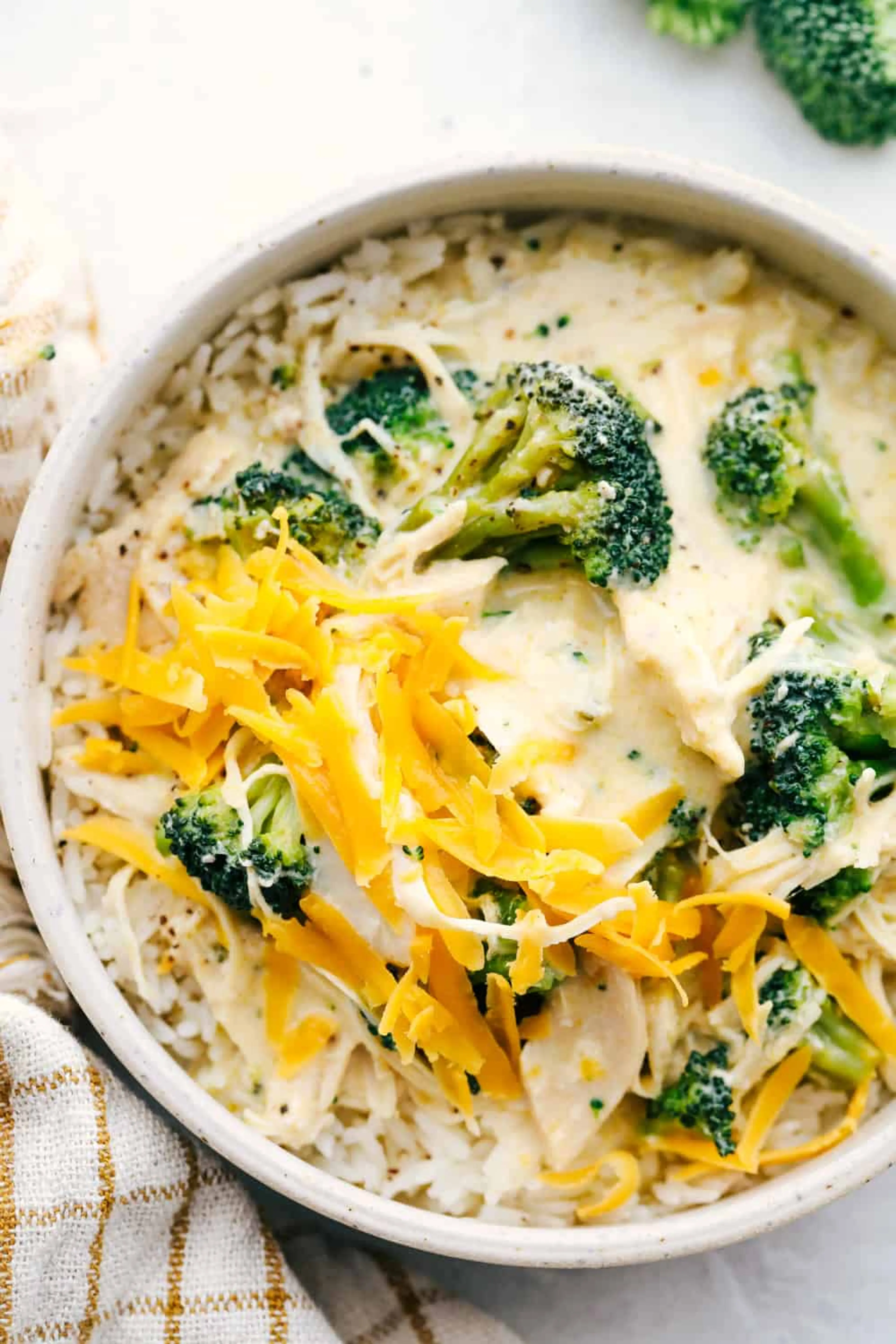Slow Cooker Creamy Chicken and Broccoli Over Rice