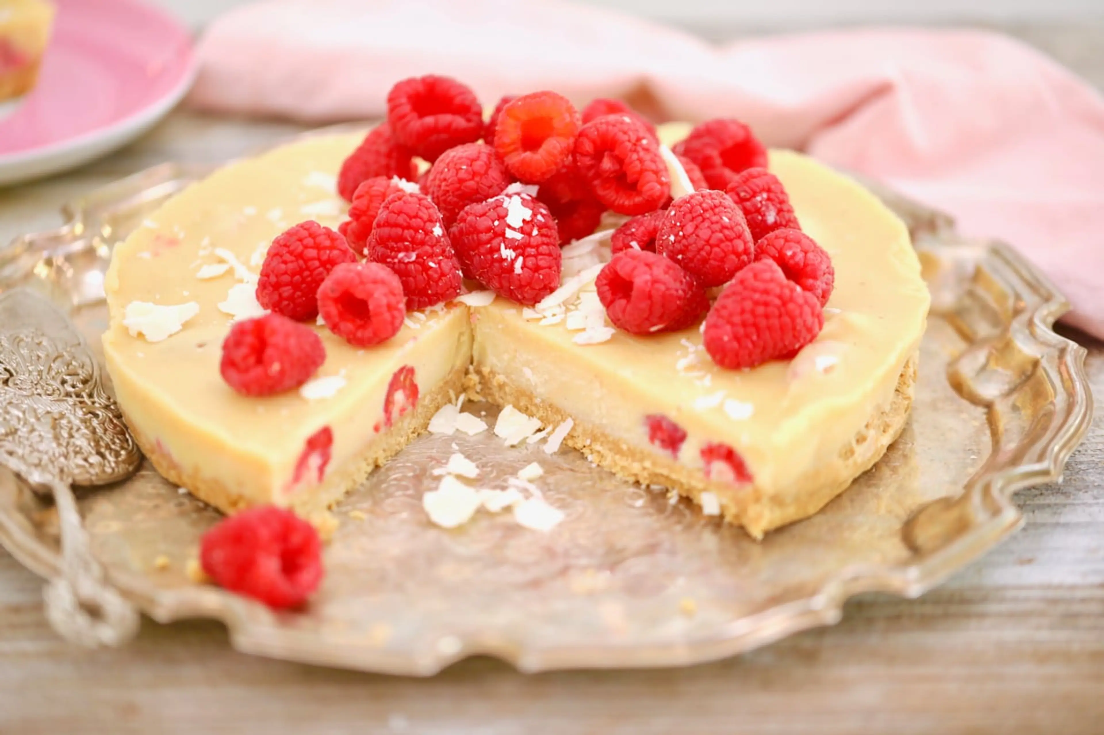 No-Bake White Chocolate Raspberry Pie