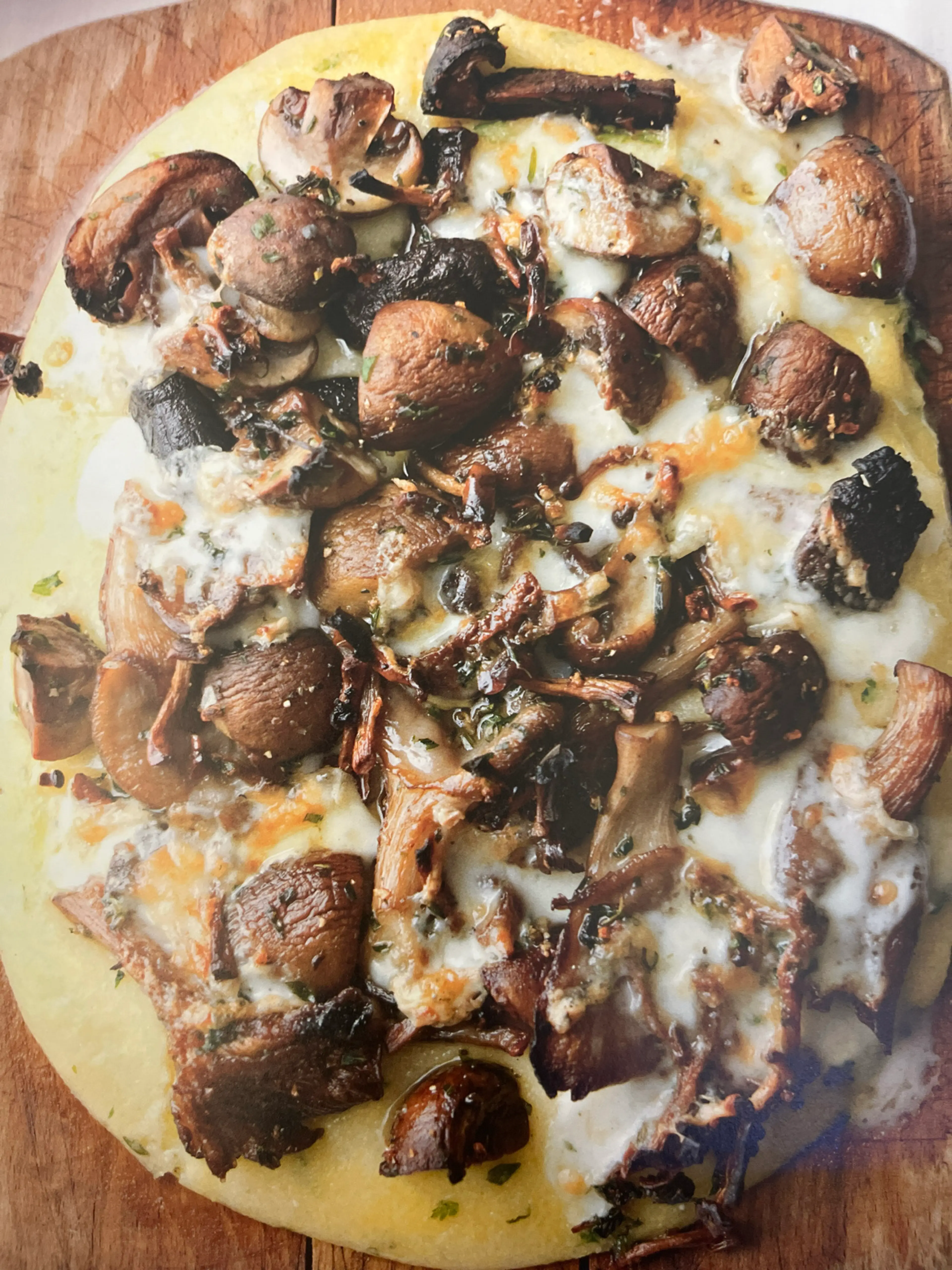 Polenta met paddestoelen en kruiden
