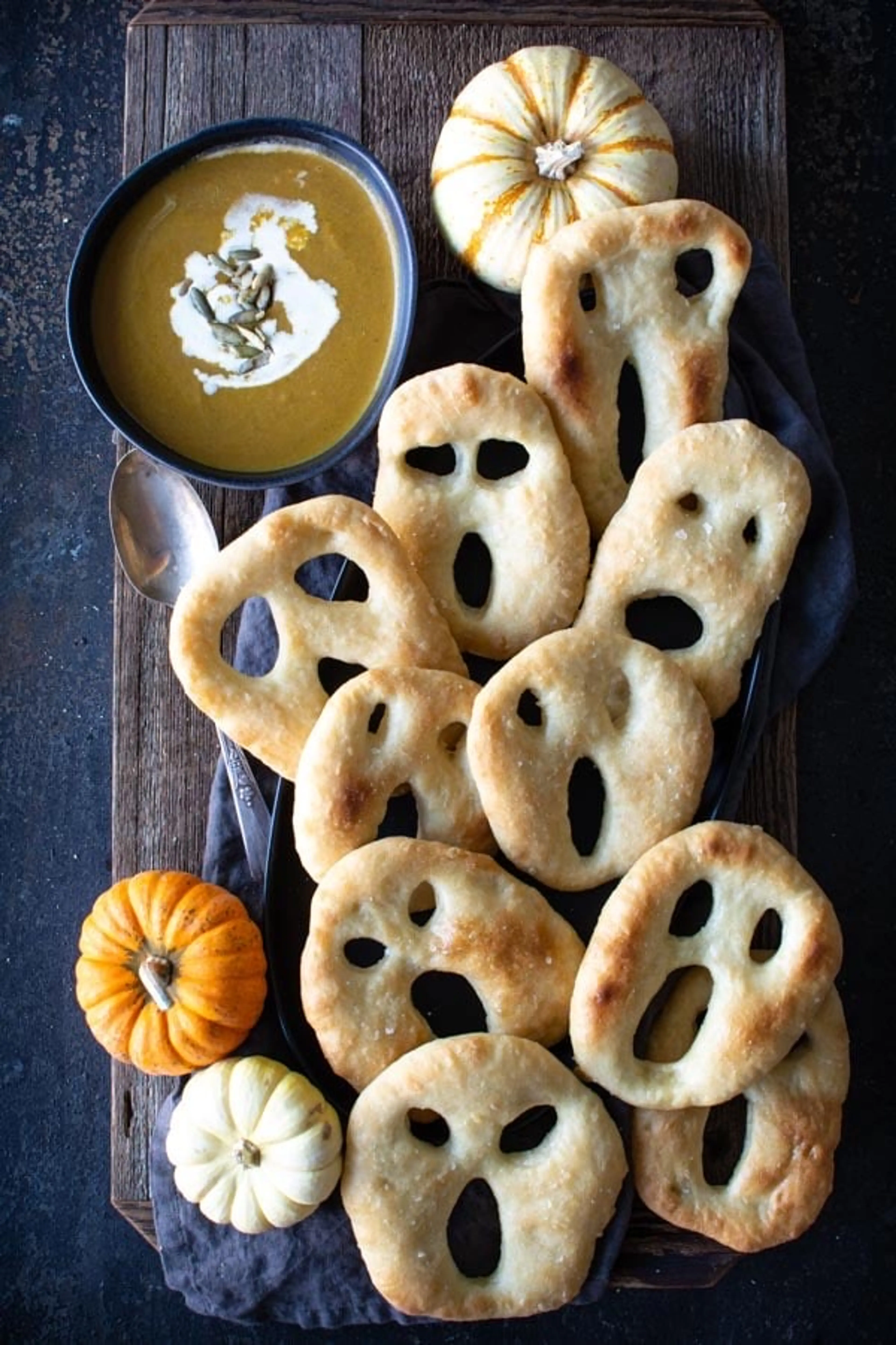 No-knead Ghost Fougasse