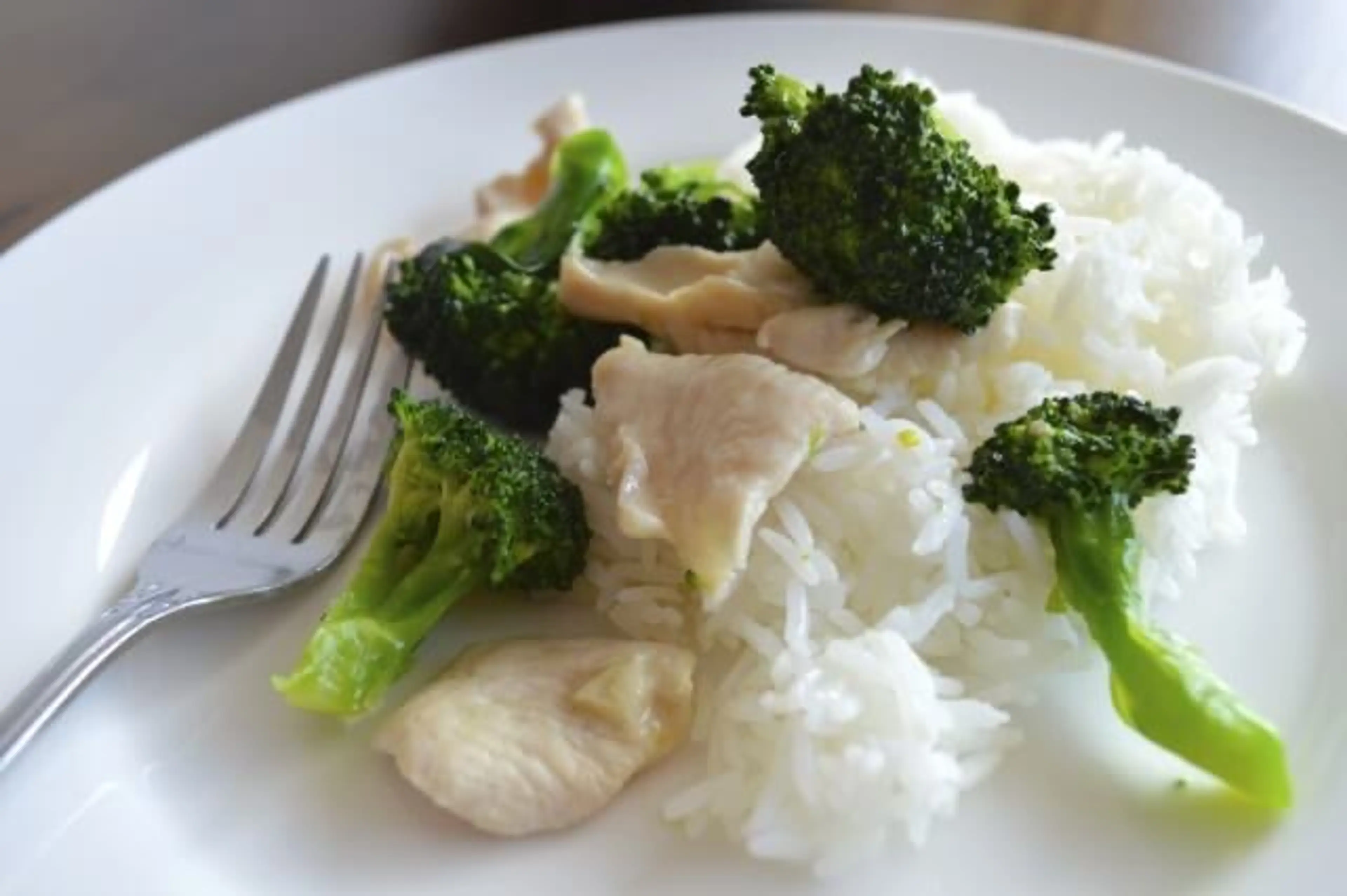Chinese Takeout Chicken & Broccoli with White Sauce